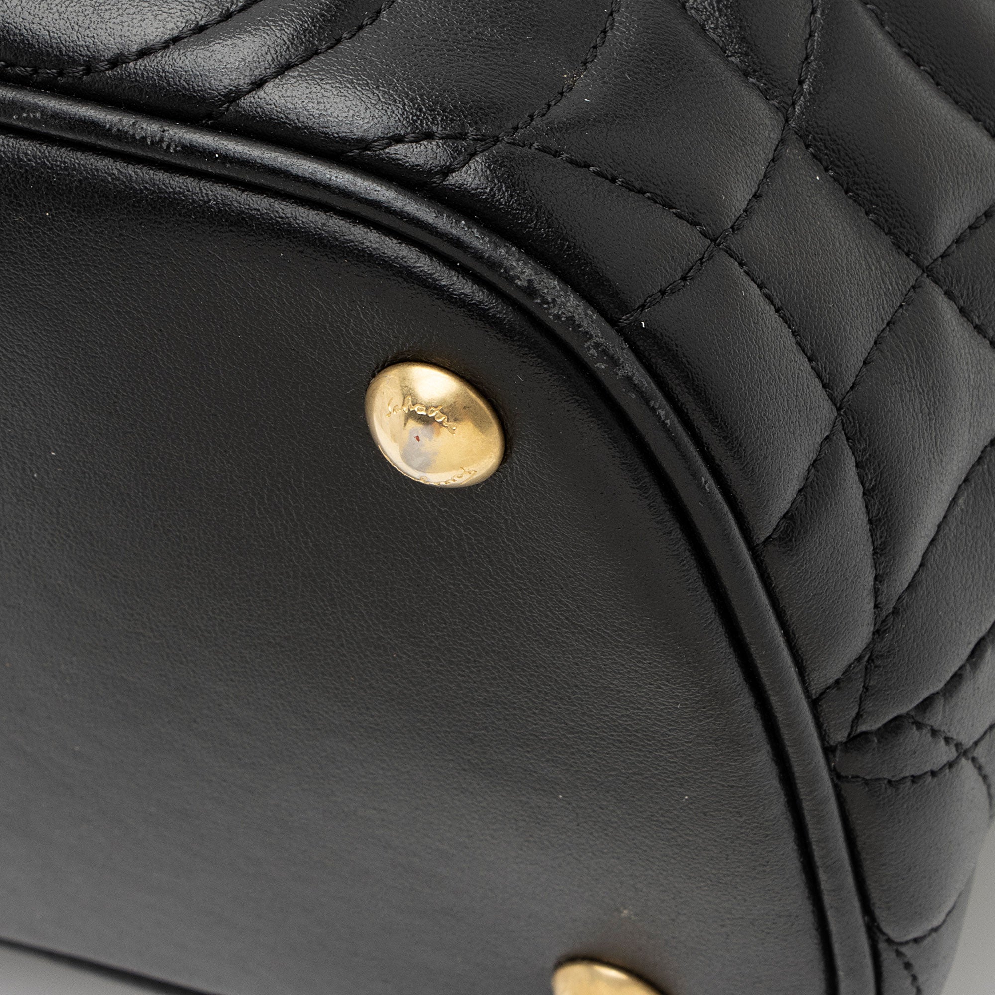 Salvatore Ferragamo Leather Gancio Chain Backpack (SHF-F2dnTU)