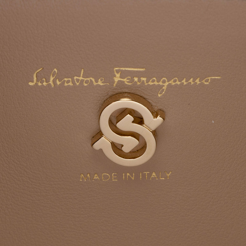 Salvatore Ferragamo Leather Iconic Camera Shoulder Bag (SHF-p7w7dO)