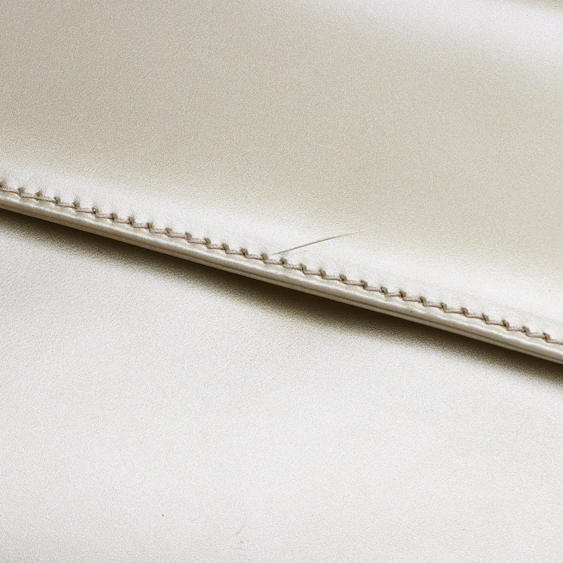 Salvatore Ferragamo Metallic Patent Leather Vara Crossbody Bag (SHF-u2KC7g)