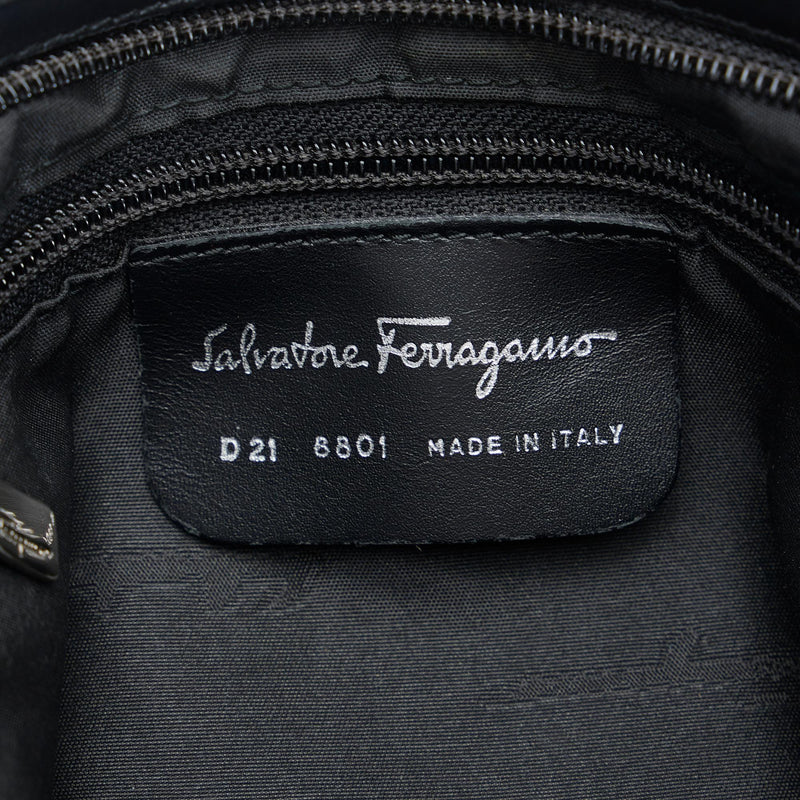 Salvatore Ferragamo Nylon Chain Shoulder Bag (SHG-5HocHi)