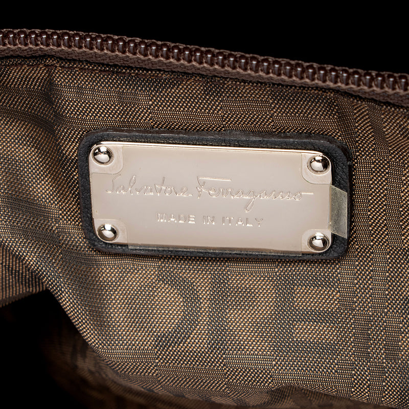 Salvatore Ferragamo Patent Leather Zip Side Tote (SHF-OOzCBD)