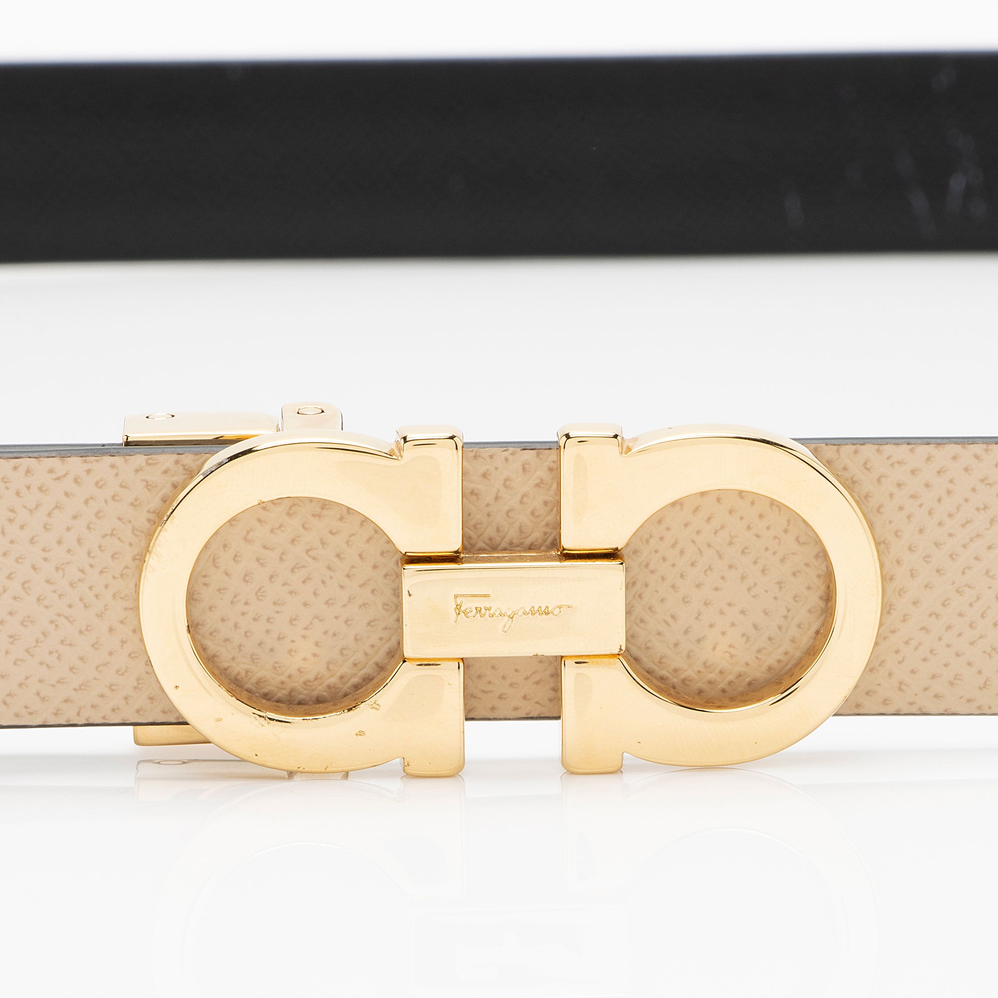 Salvatore Ferragamo Reversible Leather Gancini Belt - Size 40 / 100 (SHF-MDKBz8)