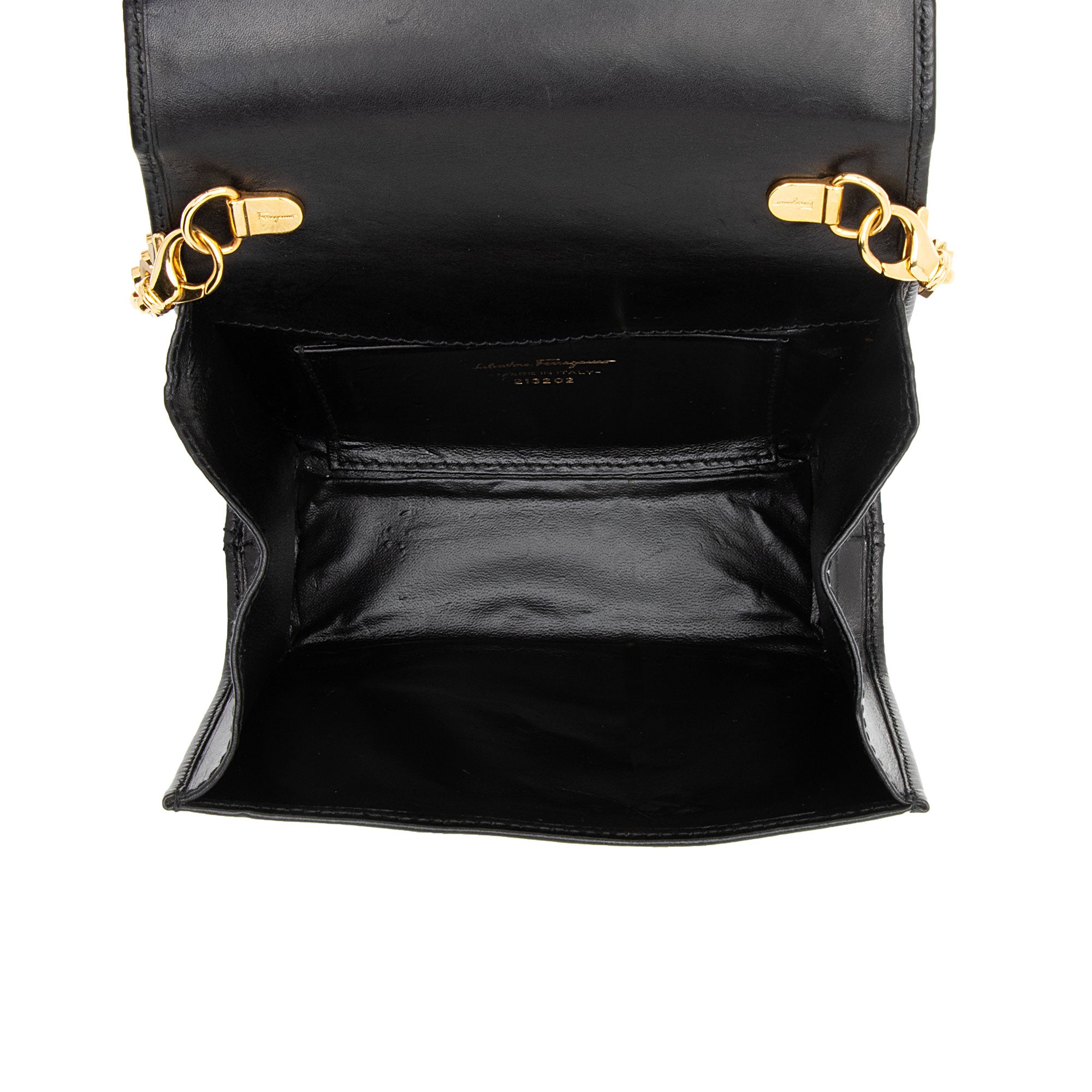 未使用級　Salvatore Ferragamo 定価約60000円　23.5 Salvatore Ferragamo Saffiano Miss Vera Mini Bag (SHF-OrxEVw)