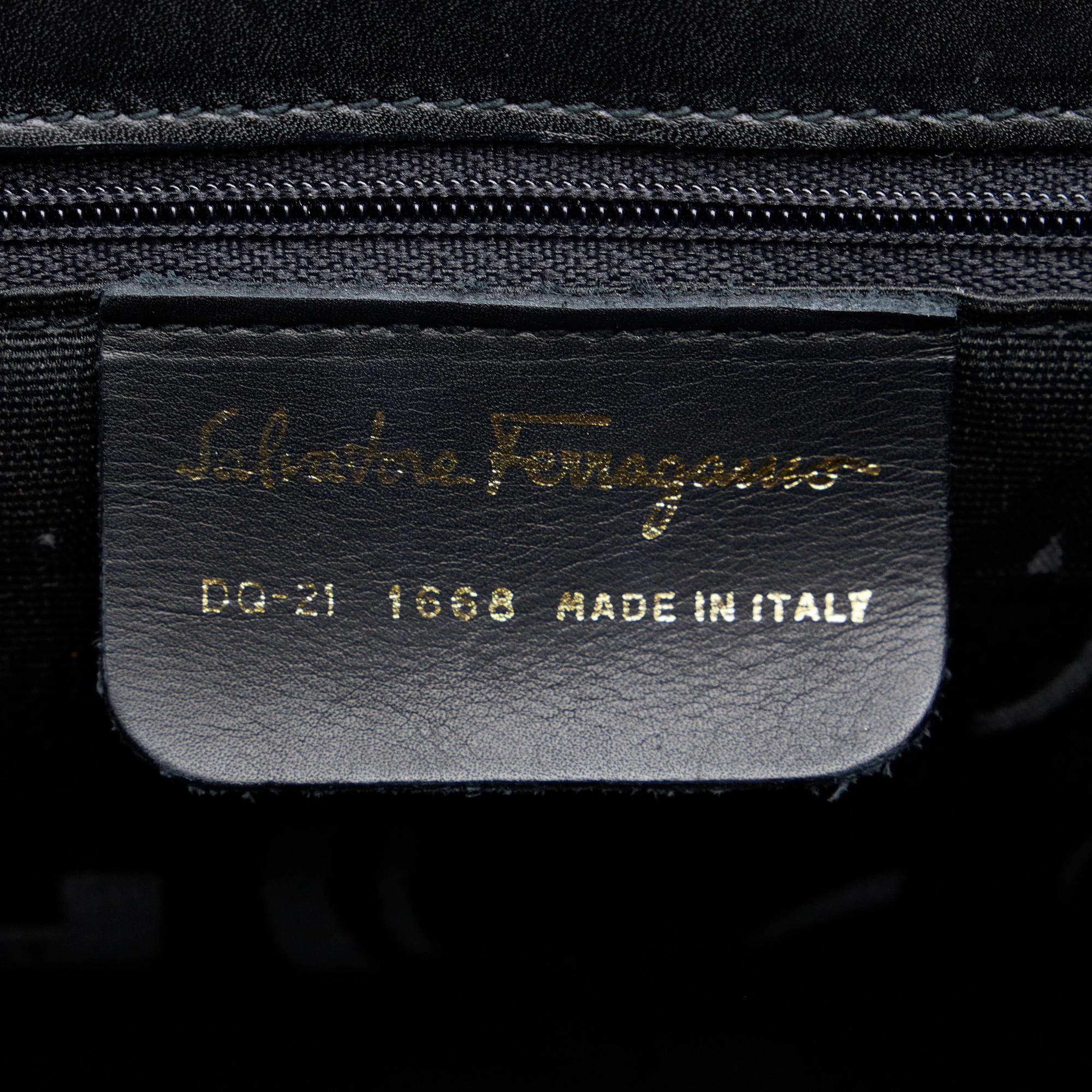 Salvatore Ferragamo Studded Leather Satchel (SHG-oHHaE5)
