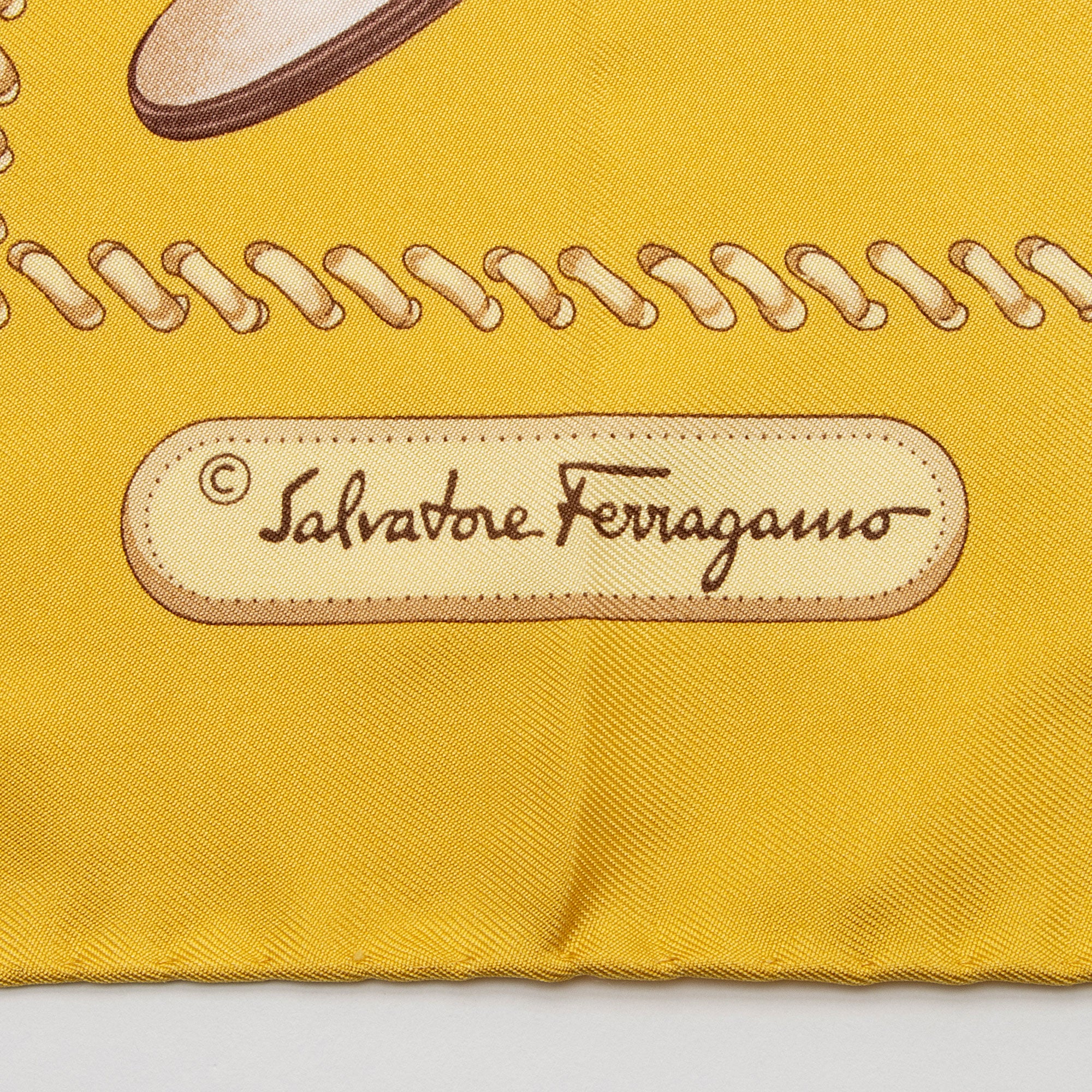 Salvatore Ferragamo シルクスカーフ　90×90⑧ Salvatore Ferragamo Vintage Silk Shoe 90cm Scarf