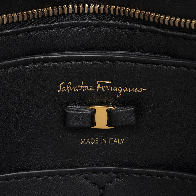 Salvatore Ferragamo Woven Leather Viva Chain Shoulder Bag (SHF-91dQDD)