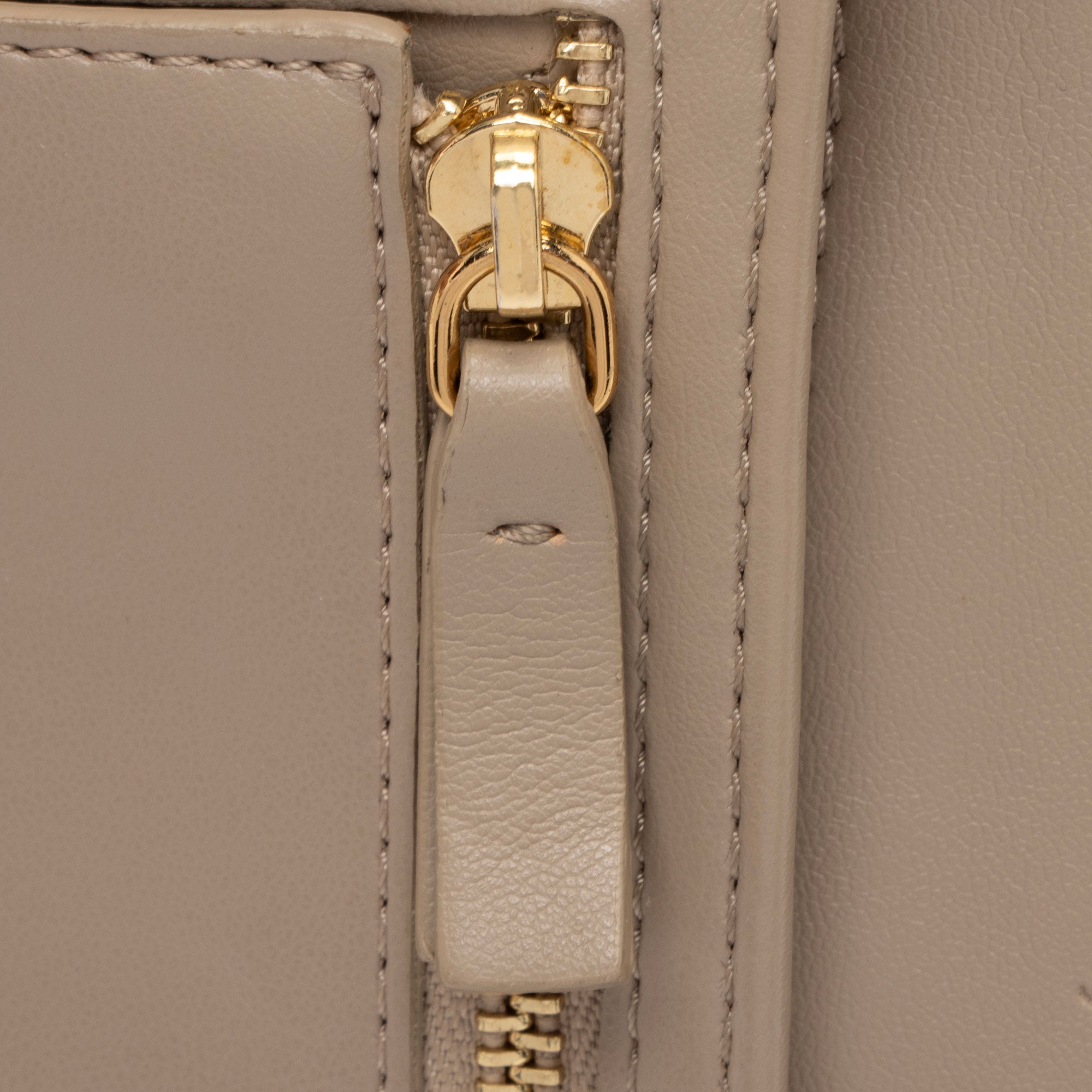 Stella McCartney Shaggy Deer Falabella Small Wallet (SHF-6DDHOc)