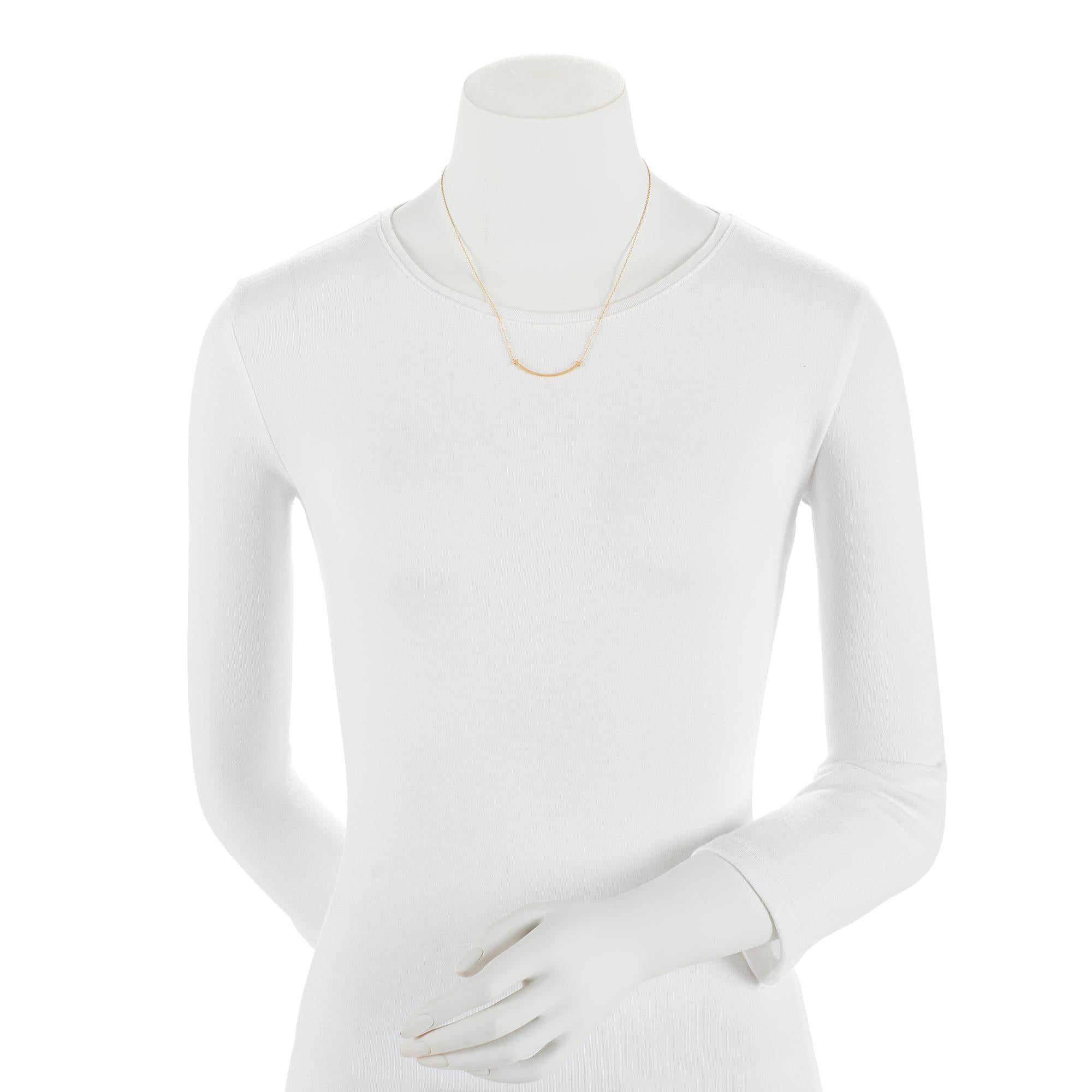 Tiffany & Co. 18k Gold T Smile Small Necklace (SHF-bEs472)