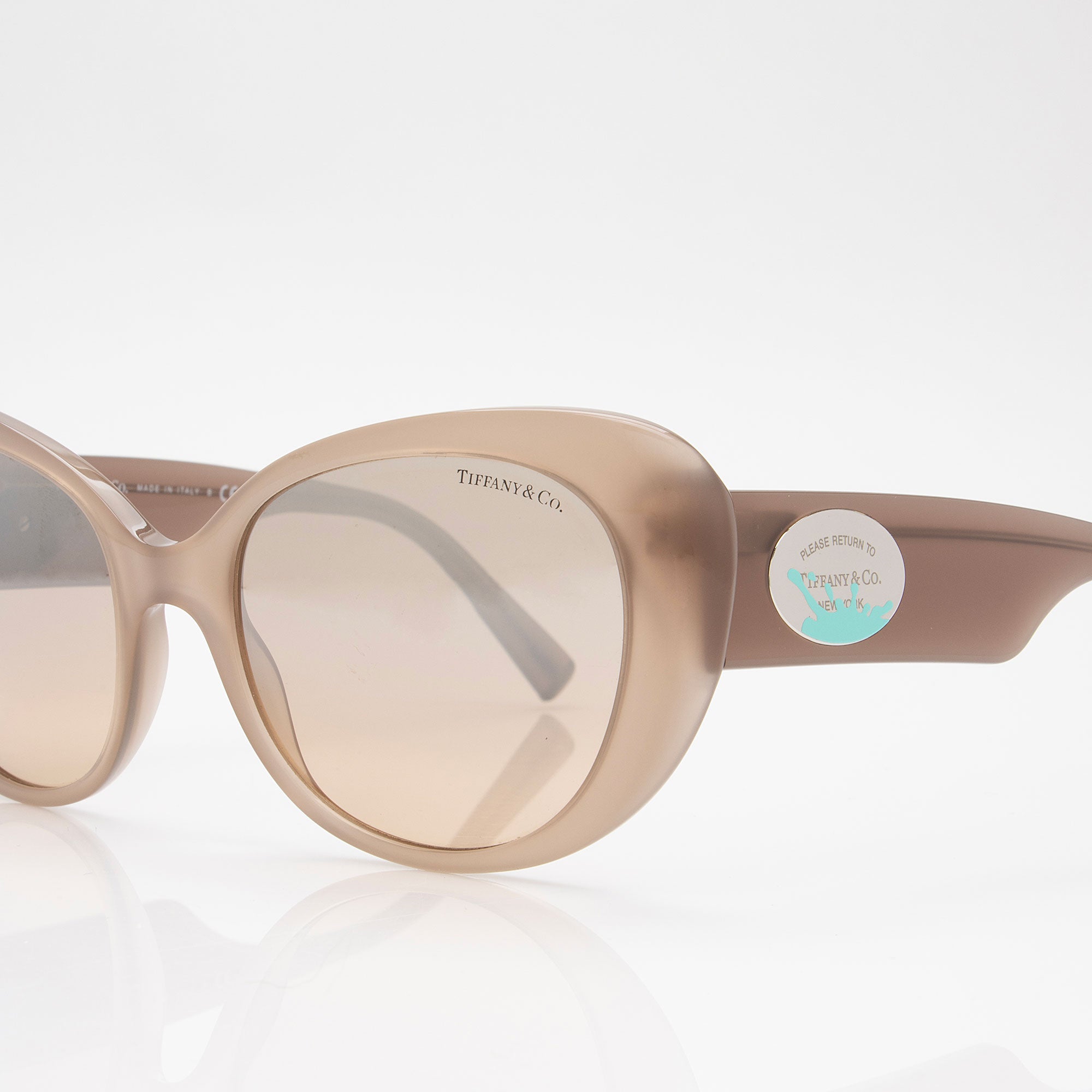 Tiffany & Co. Color Splash Oval Sunglasses (SHF-A7RZqo)