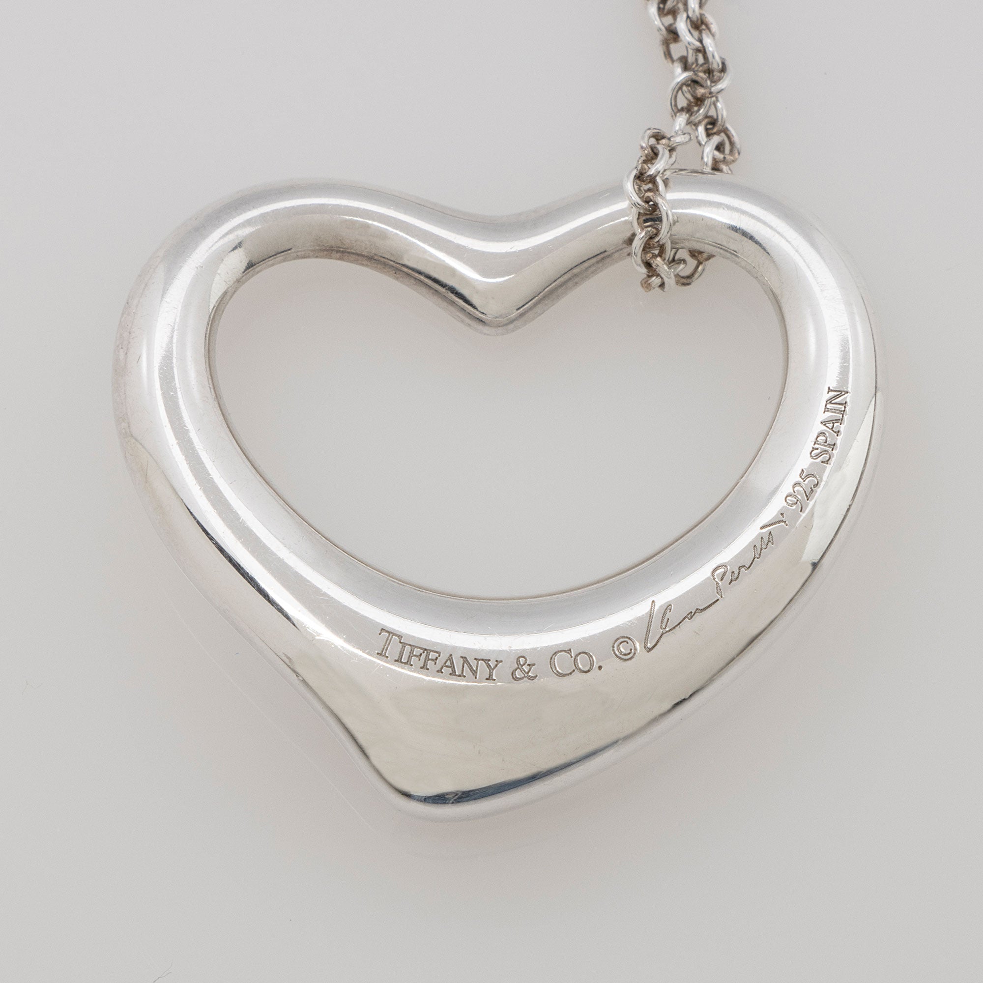 Tiffany & Co. Elsa Peretti Sterling Silver Open Heart Medium Necklace (SHF-qTnUjK)