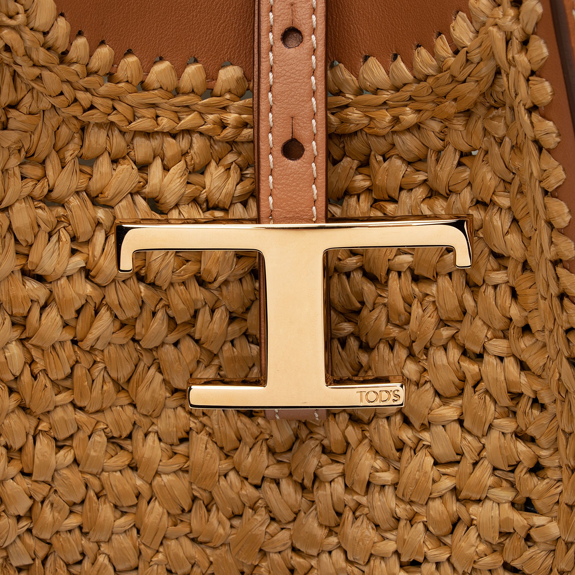 Tod's Raffia Leather Timeless T Medium Shopping Tote (SHF-z1wQMm)