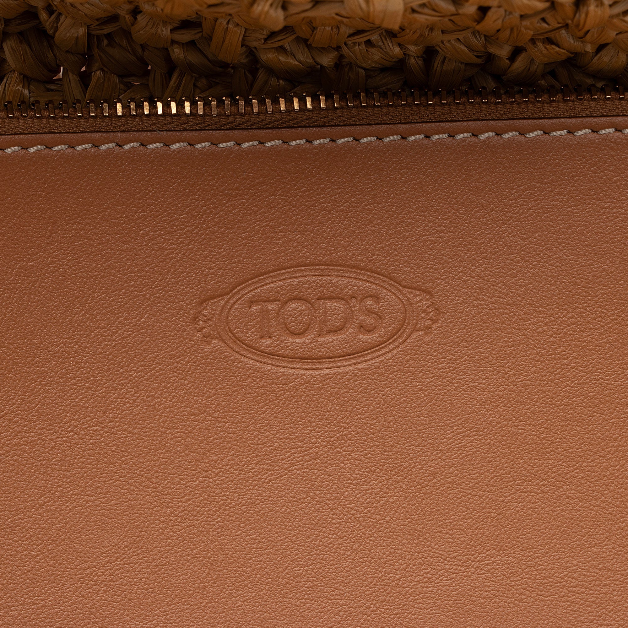 Tod's Raffia Leather Timeless T Medium Shopping Tote (SHF-z1wQMm)