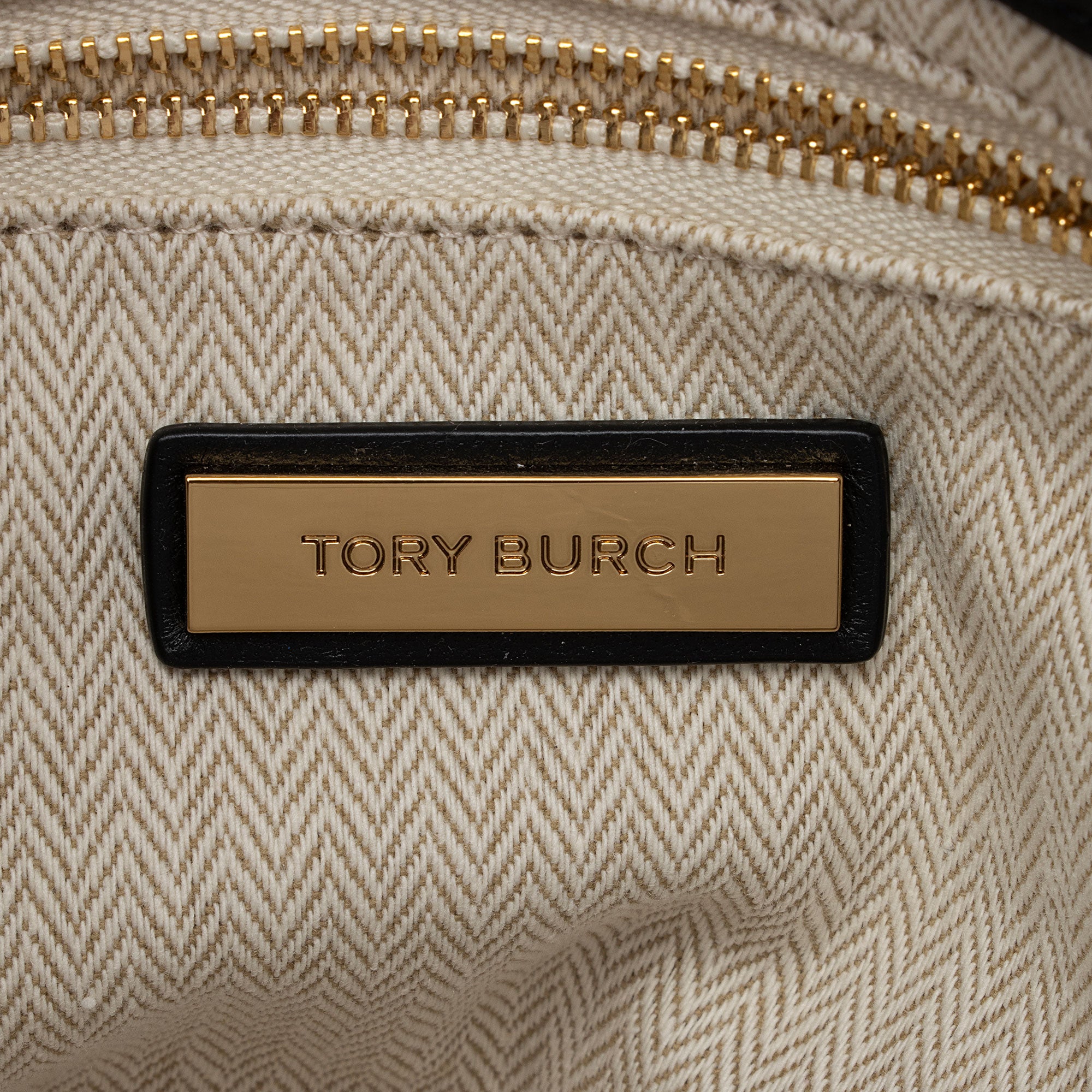 Tory Burch Chevron Leather Kira Large Shoulder Bag (SHF-LrvtRN)