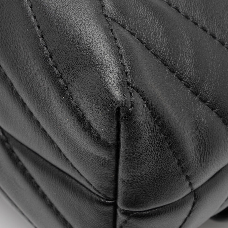 Tory Burch Chevron Leather Kira Small Convertible Shoulder Bag (SHF-23 –  LuxeDH