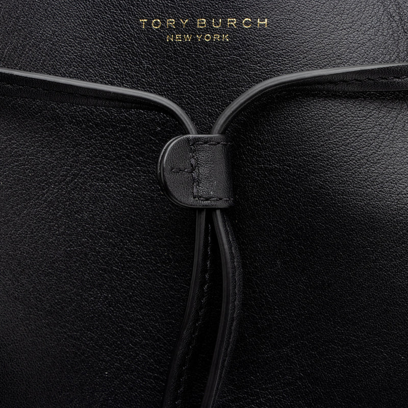 Tory Burch Leather Block T Bucket Bag (SHF-gbPbIb)