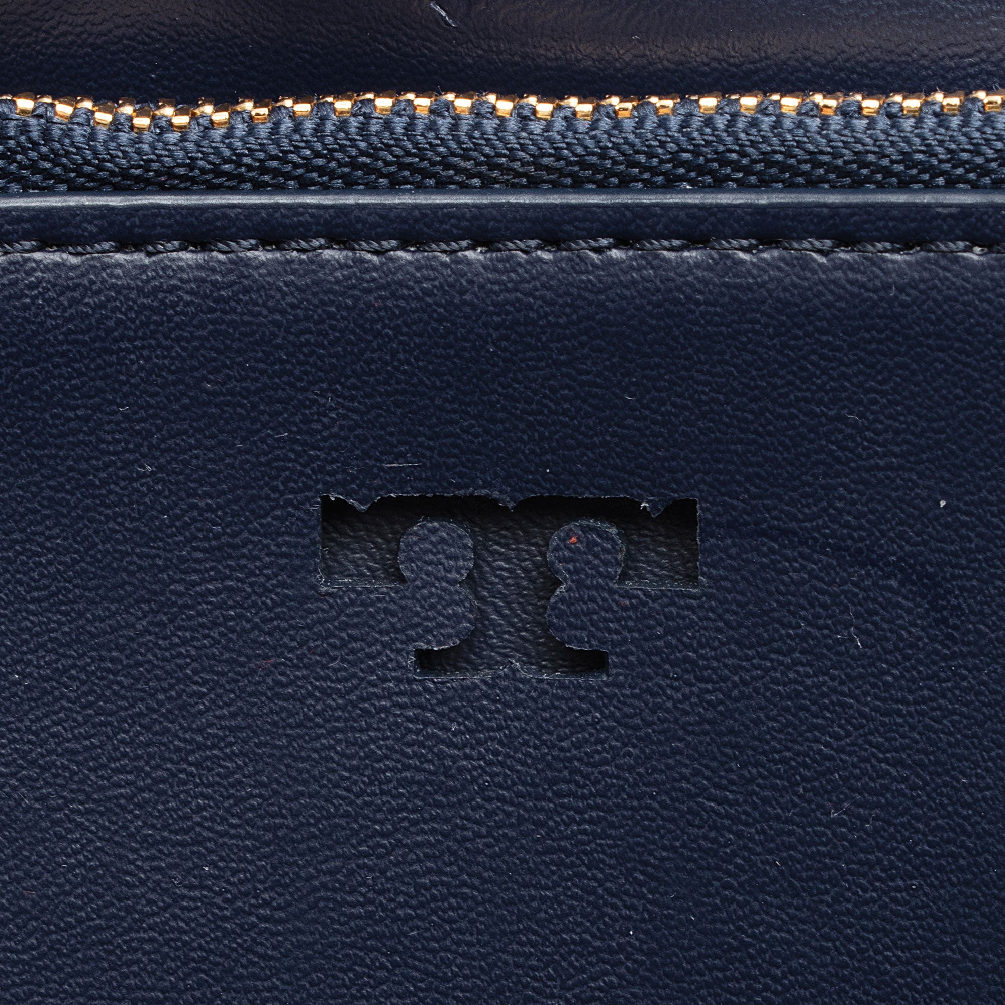 Tory Burch Leather Block T Top Handle (SHF-zCFsdH)