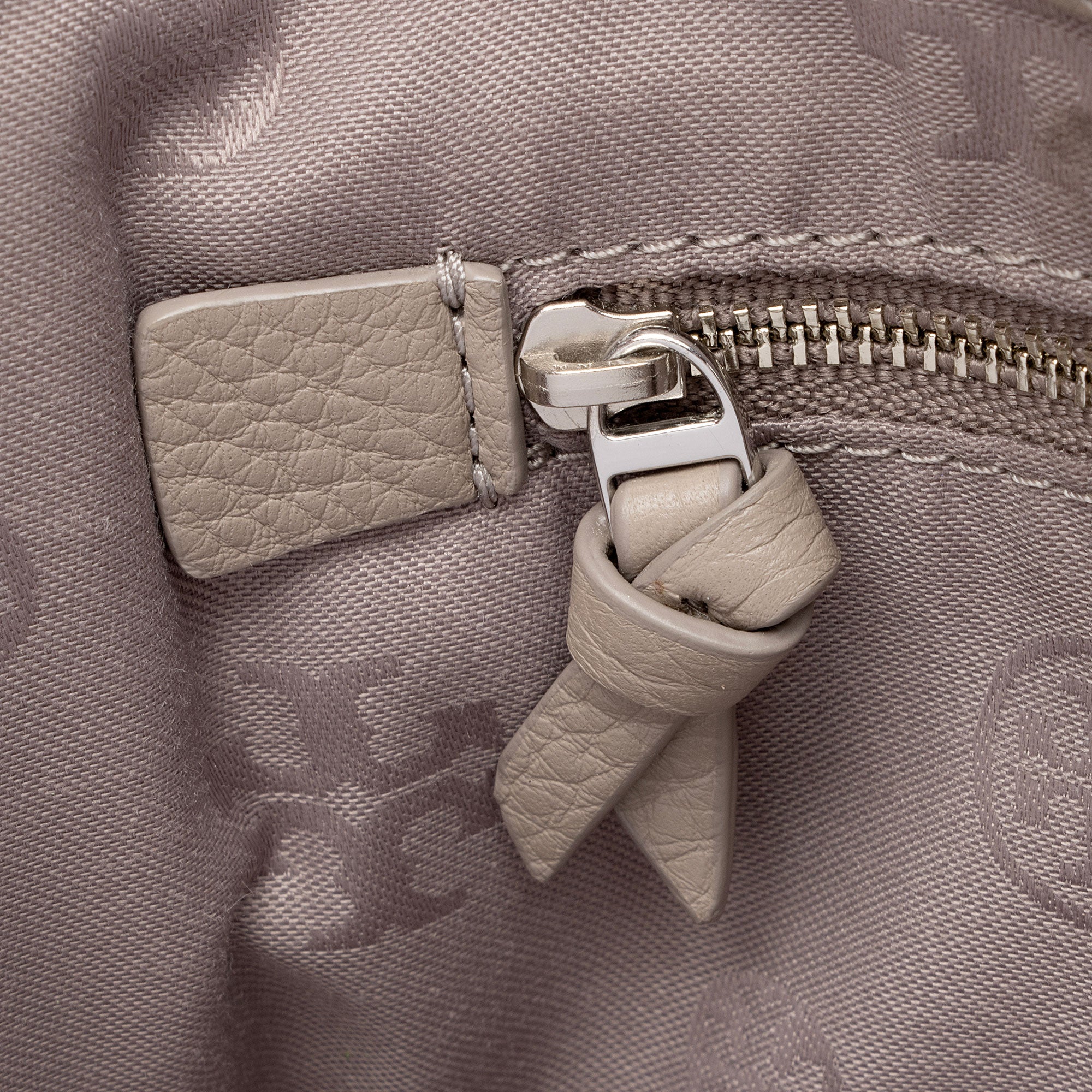 Tory Burch Leather Britten Small Slouchy Tote (SHF-3MLIBU)