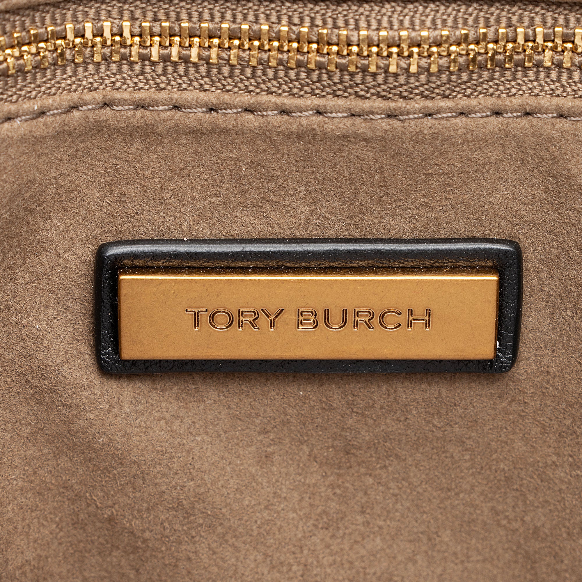 Tory Burch Leather Kira Camera Shoulder Bag (SHF-OUAxAi)