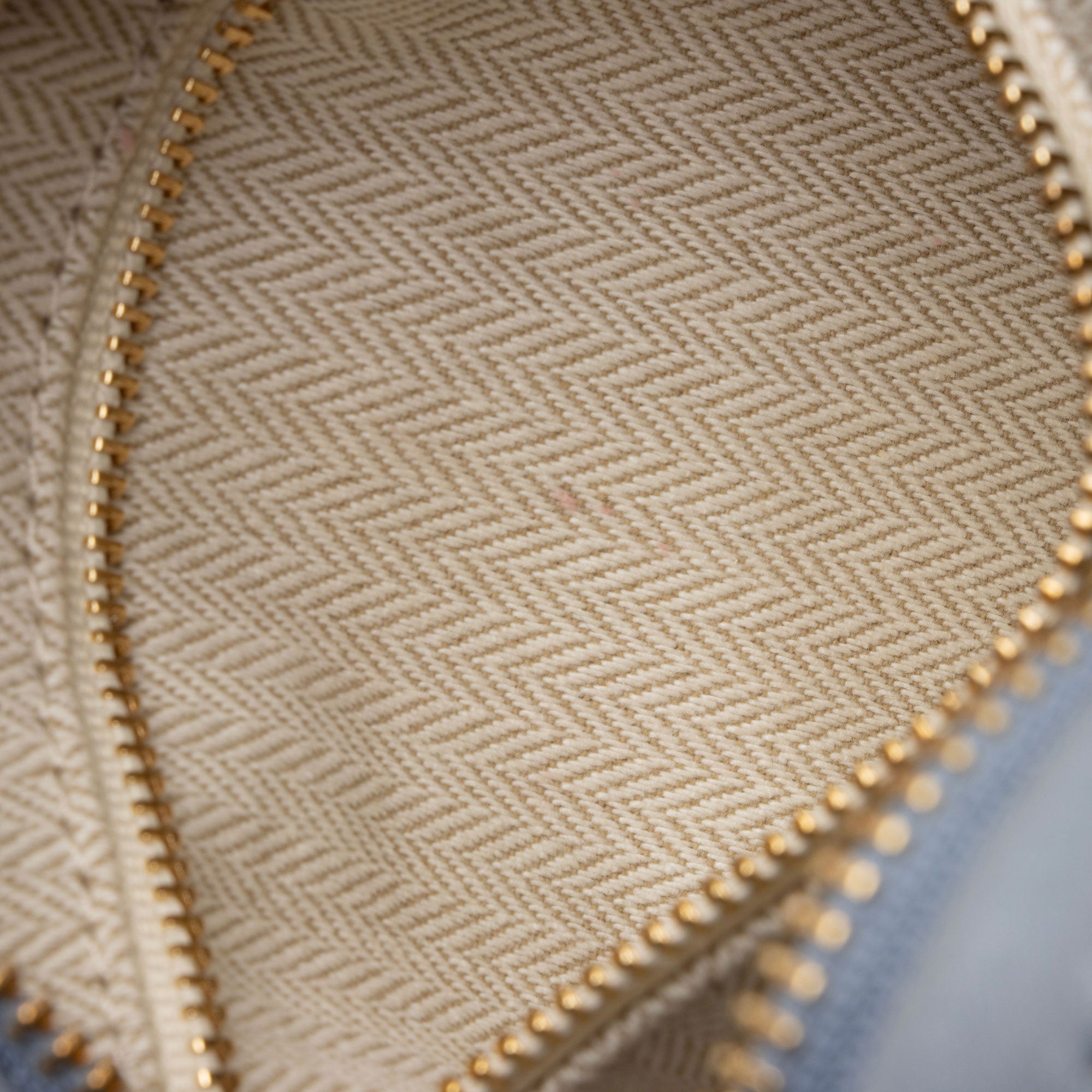 Tory Burch Leather Kira Small Camera Bag (SHF-XGKP1U)