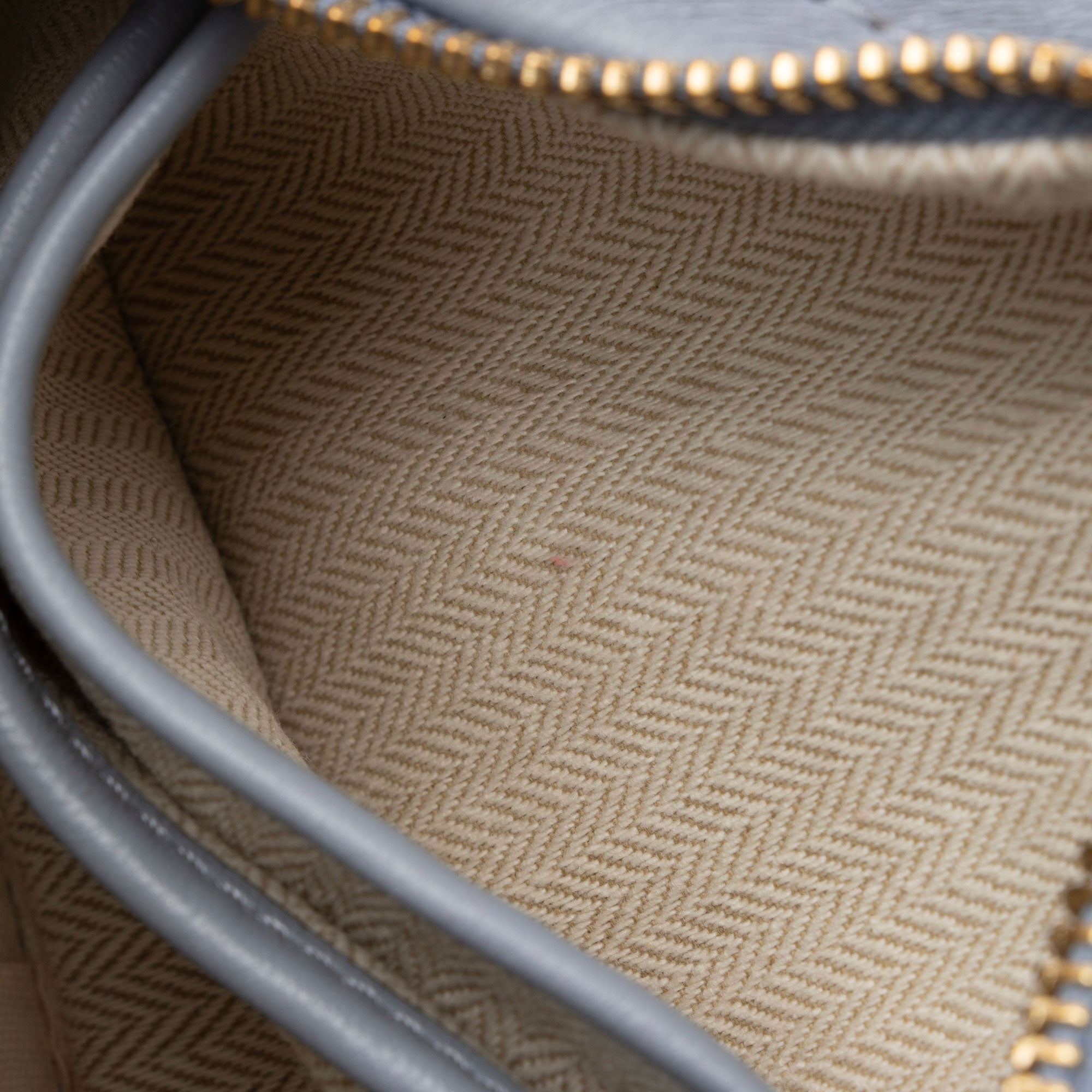 Tory Burch Leather Kira Small Camera Bag (SHF-XGKP1U)