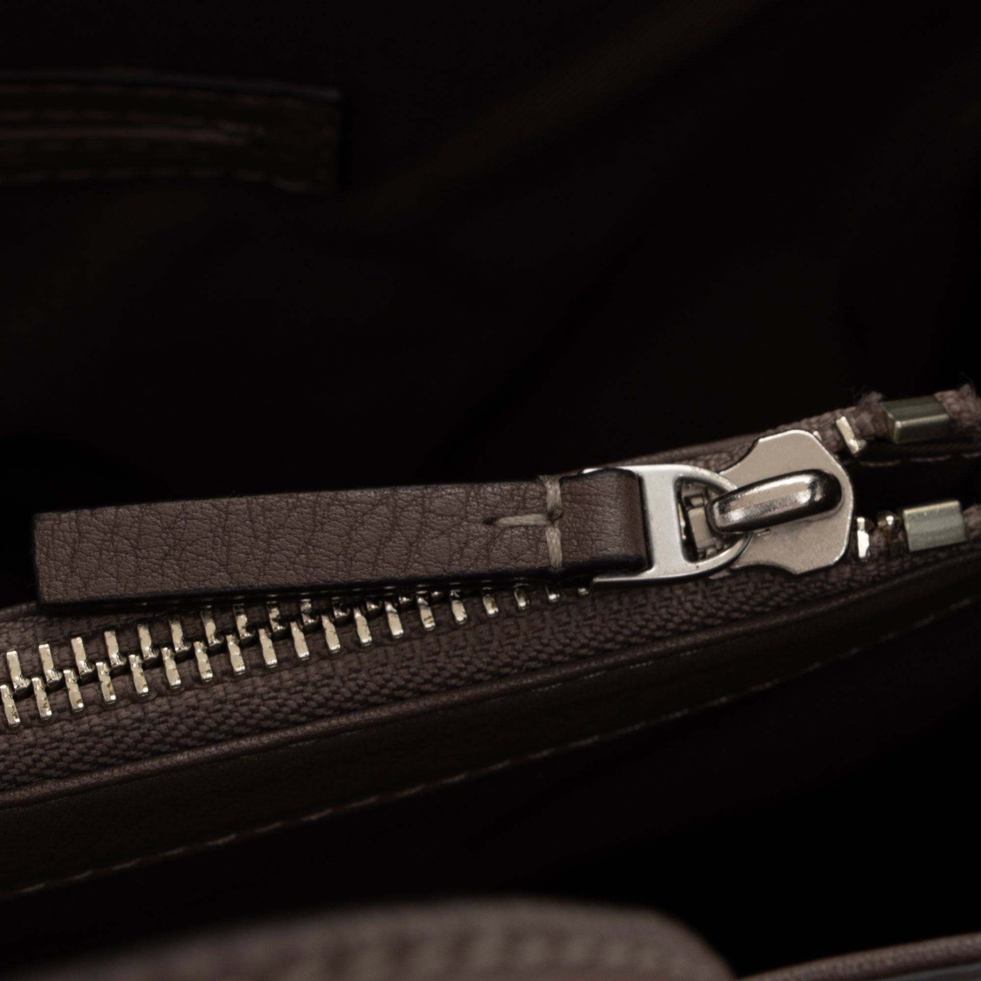 Tory Burch Leather McGraw Triple Compartment Tote (SHF-pGPJvP)