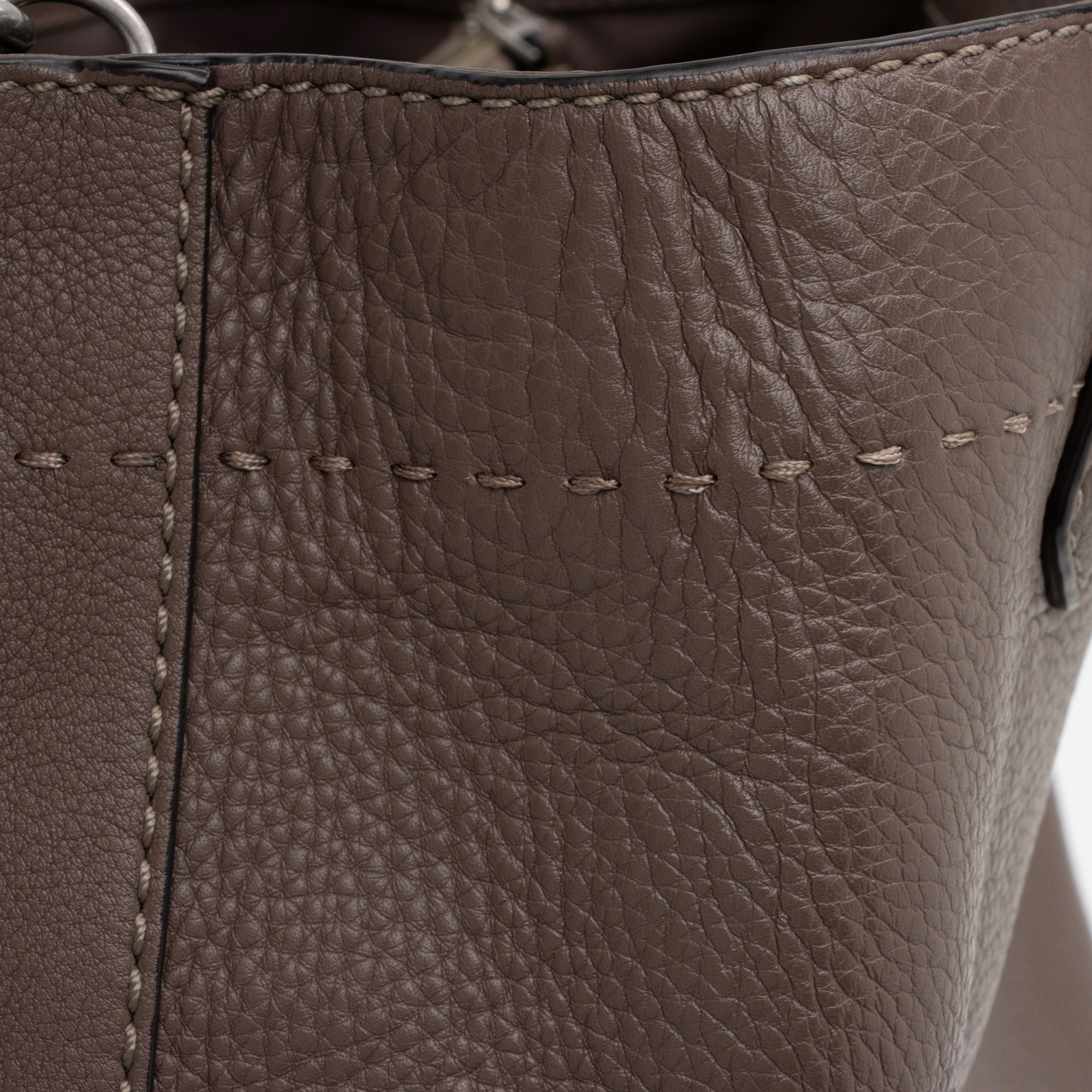 Tory Burch Leather McGraw Triple Compartment Tote (SHF-pGPJvP)