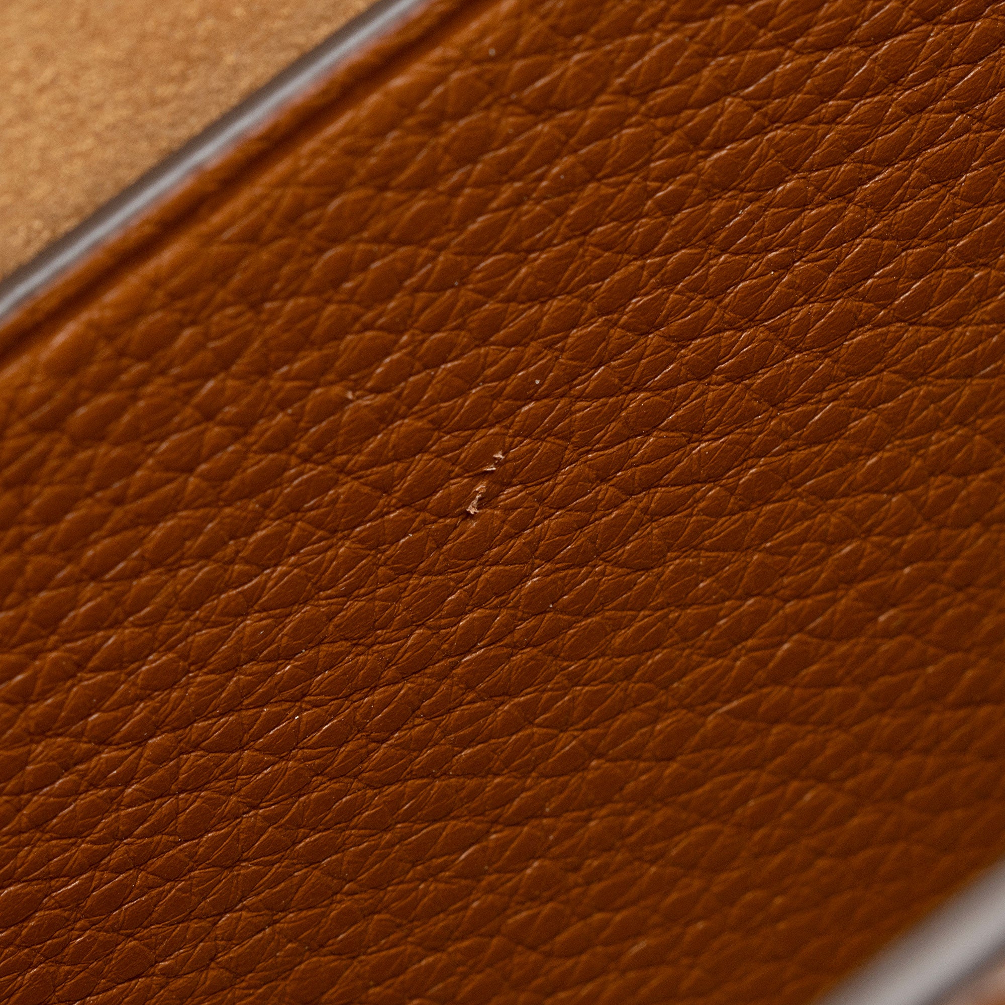 Tory Burch Leather Miller Shoulder Bag (SHF-o3358h)