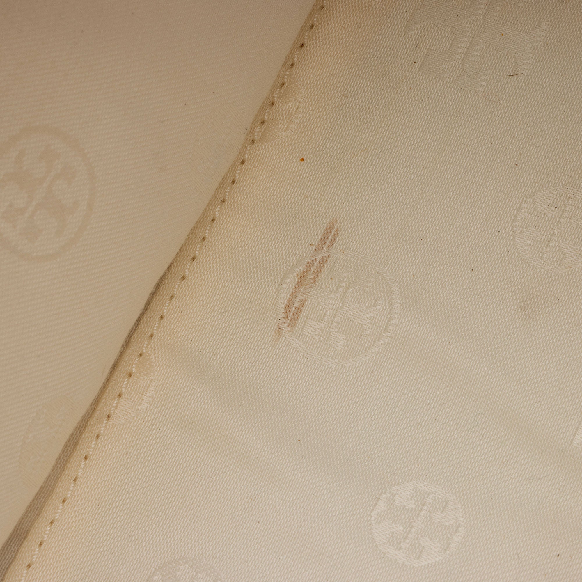 Tory Burch Perforated Leather Robinson Small Tote (SHF-dL86y8)