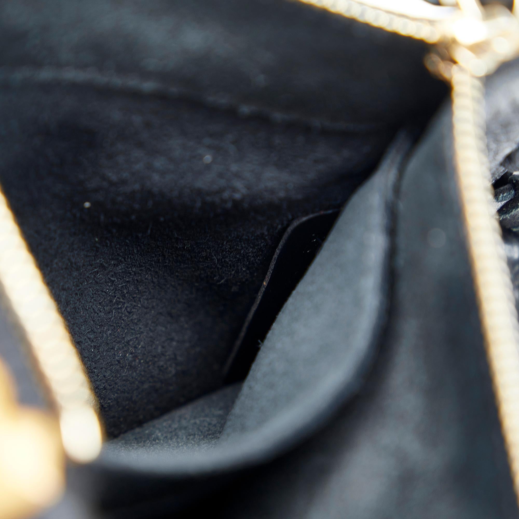 Valentino C-Rockee Fringe Clutch (SHG-dgYdeU)