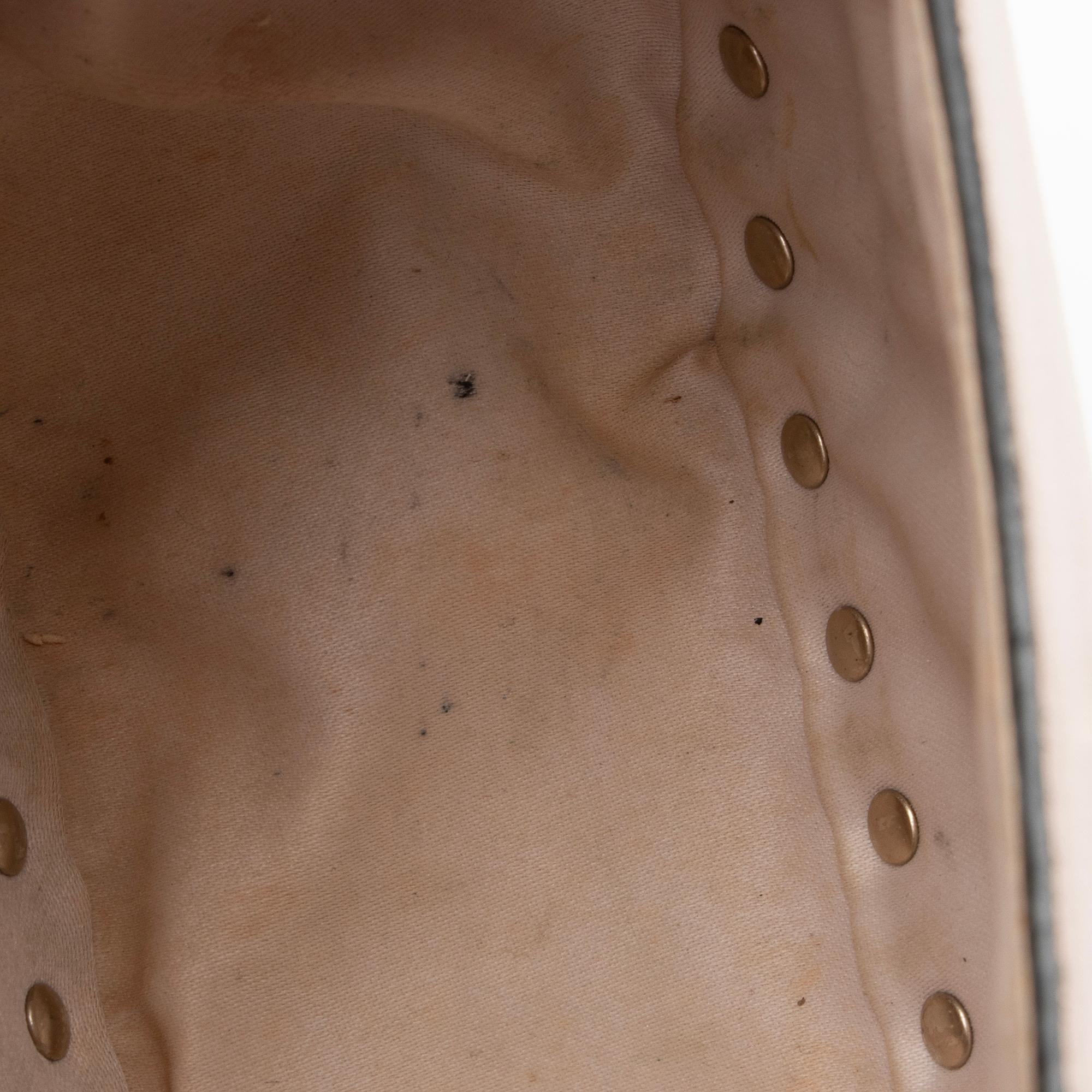 Valentino Calfskin Rockstud Mini Chain Flap Bag (SHF-VrHYXP)