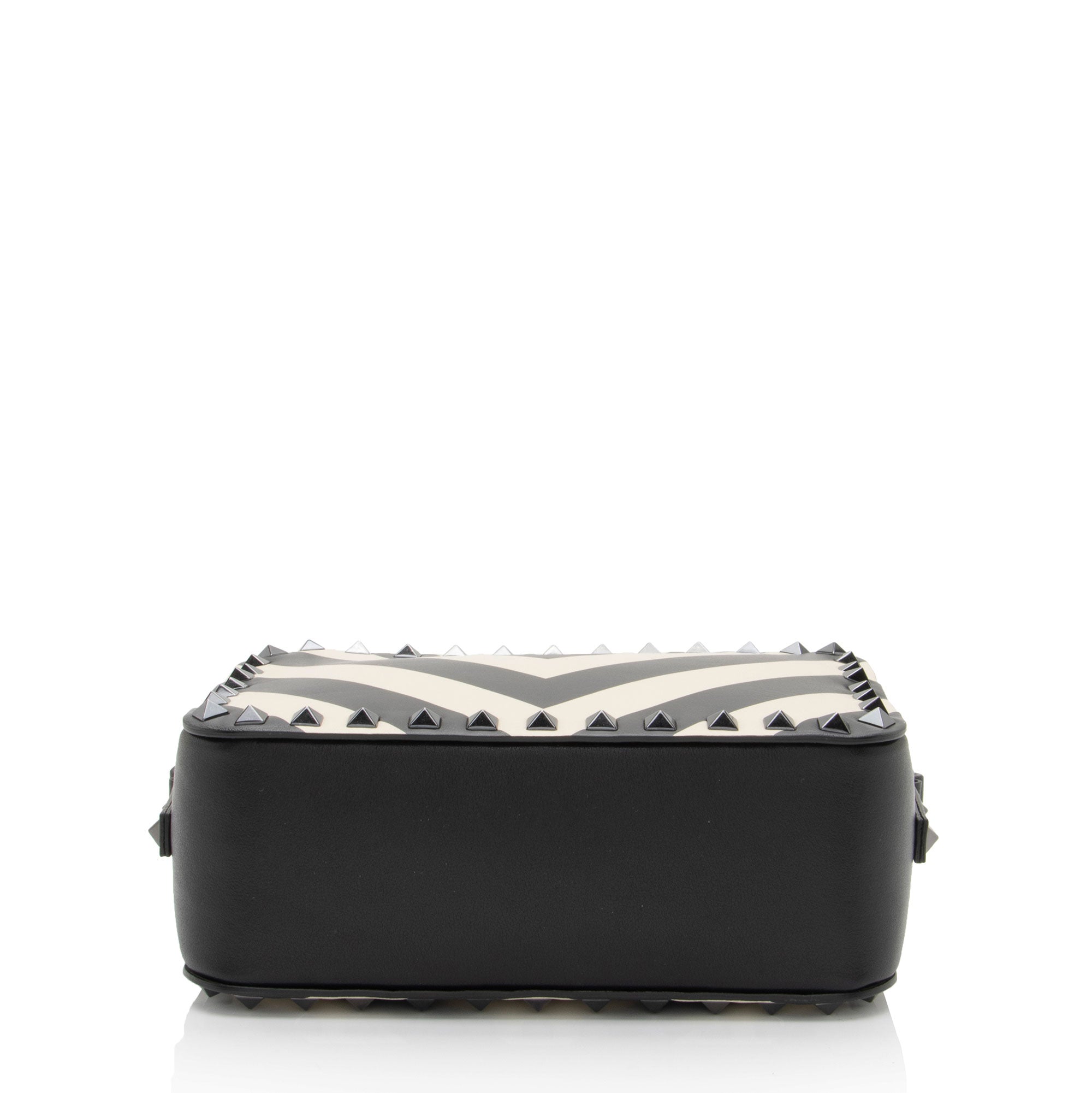 Valentino Chevron Leather Rockstud Camera Bag (SHF-y7DhNQ)
