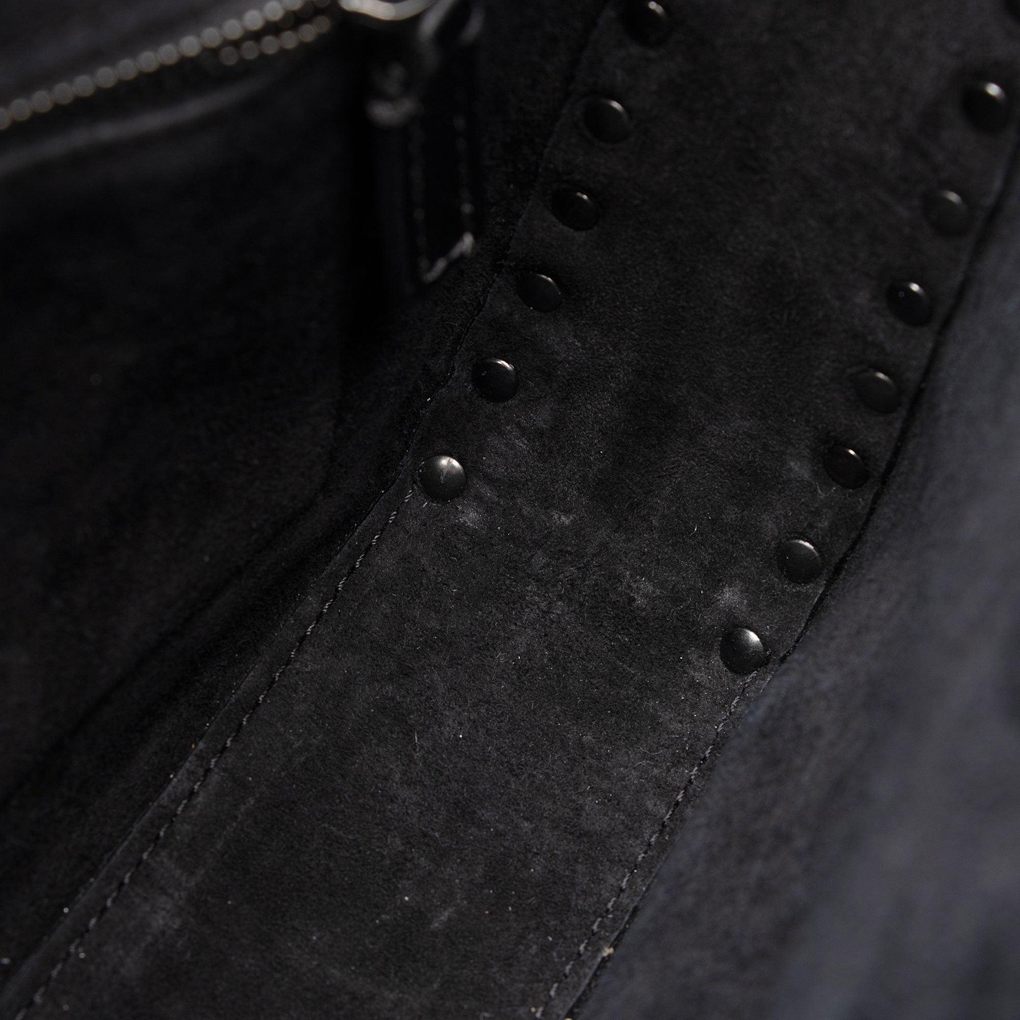 Valentino Craquele Calfskin Rolling Rockstud Guitar Strap Medium Crossbody (SHF-O6C3vW)