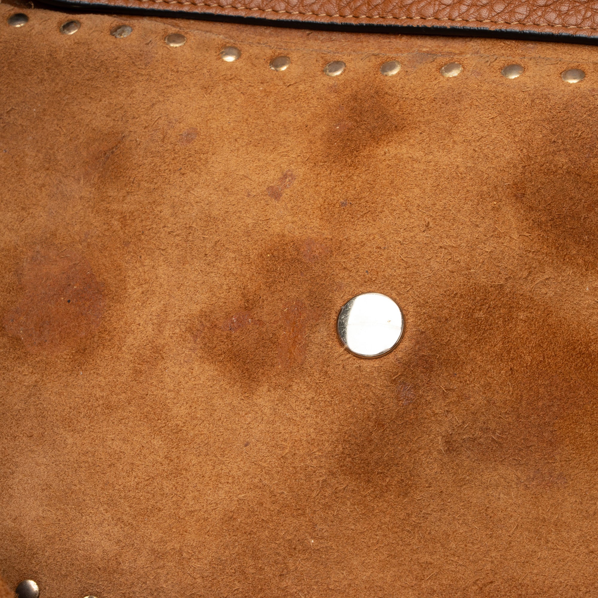 Valentino Grainy Calfskin Rockstud Medium Tote (SHF-7UH6kc)