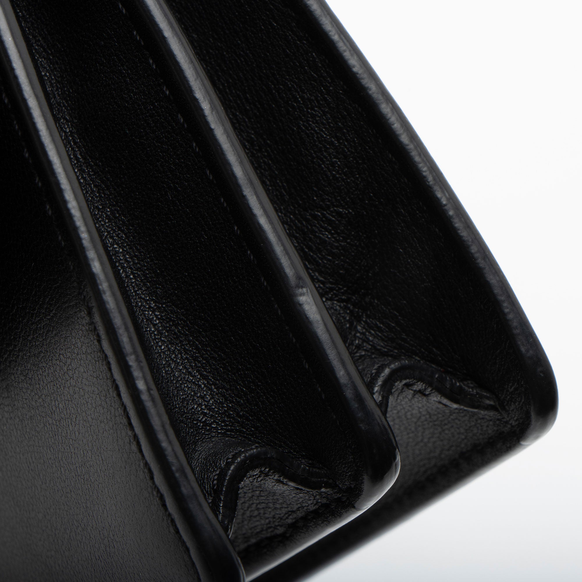 Valentino Leather Ribbon Vlogo Crossbody (SHF-JMXoCh)