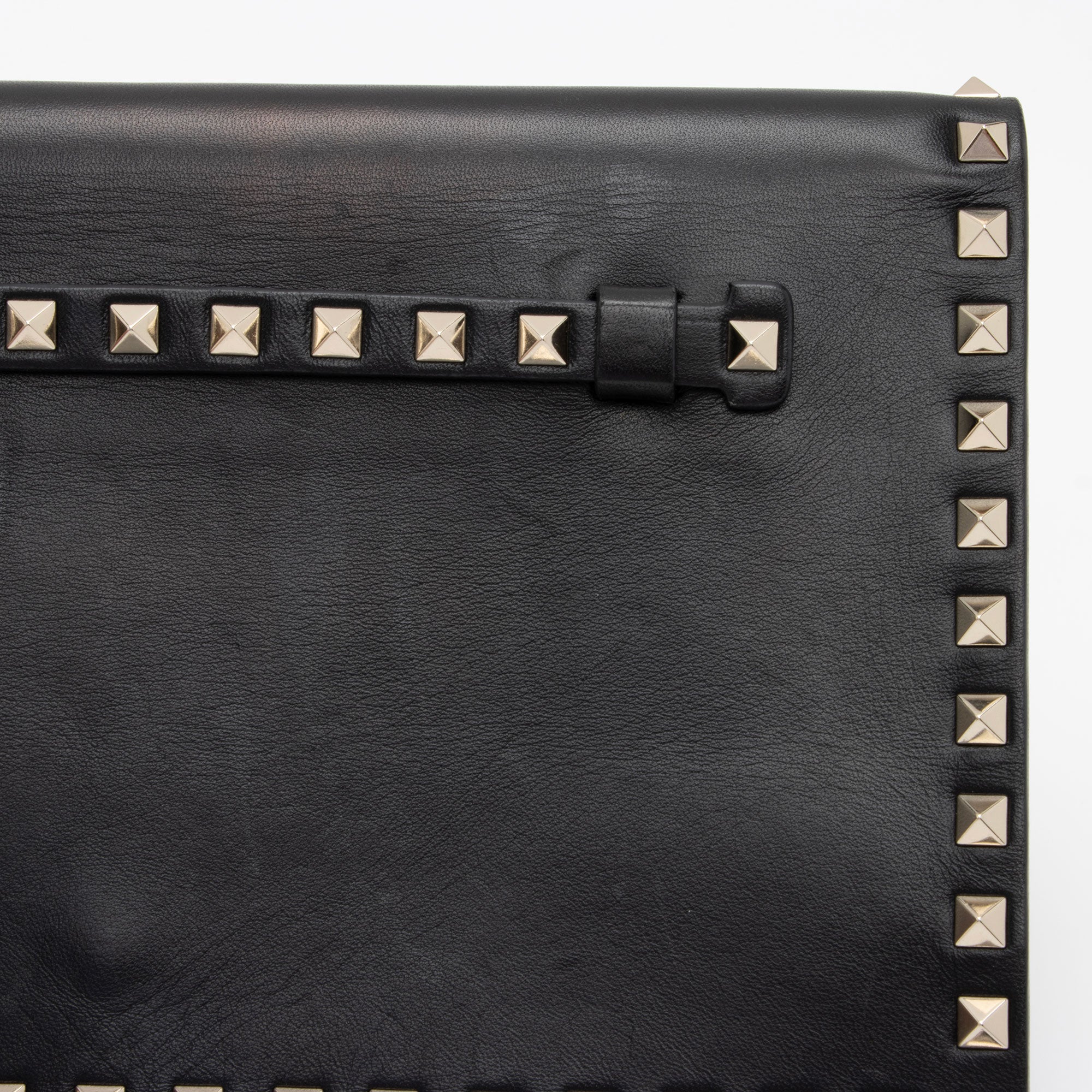 Valentino Nappa Leather Rockstud Clutch (SHF-5IeHFc)