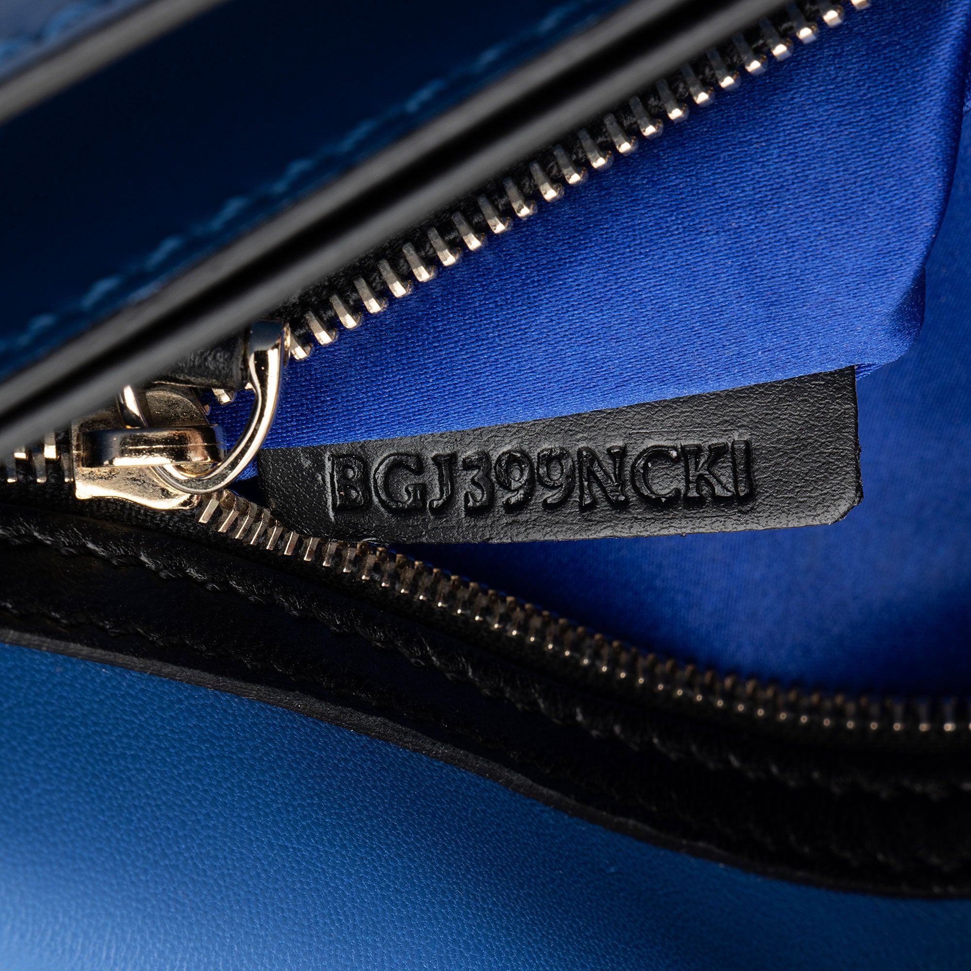 Valentino Nappa Leather Rockstud Clutch (SHF-OZj4Np)