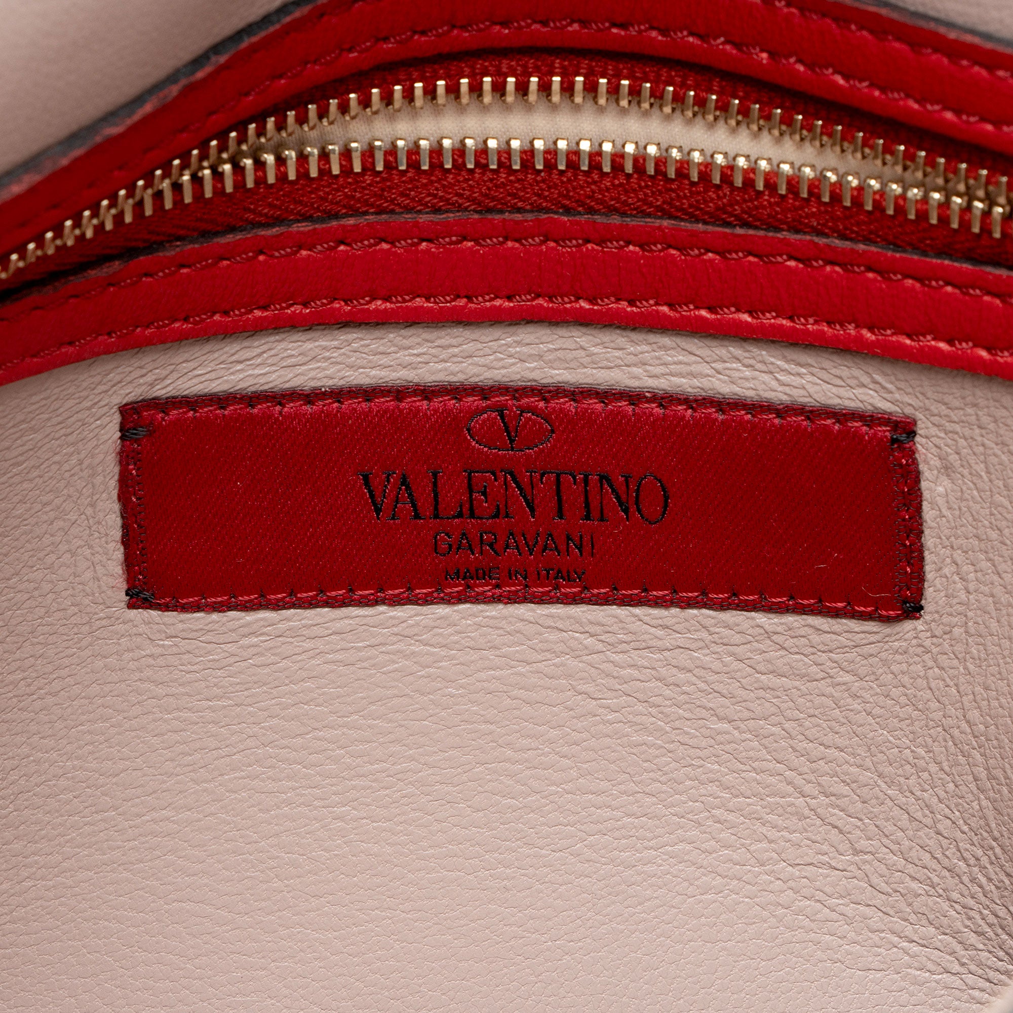 Valentino Nappa Leather Rockstud Clutch (SHF-yg8XLj)