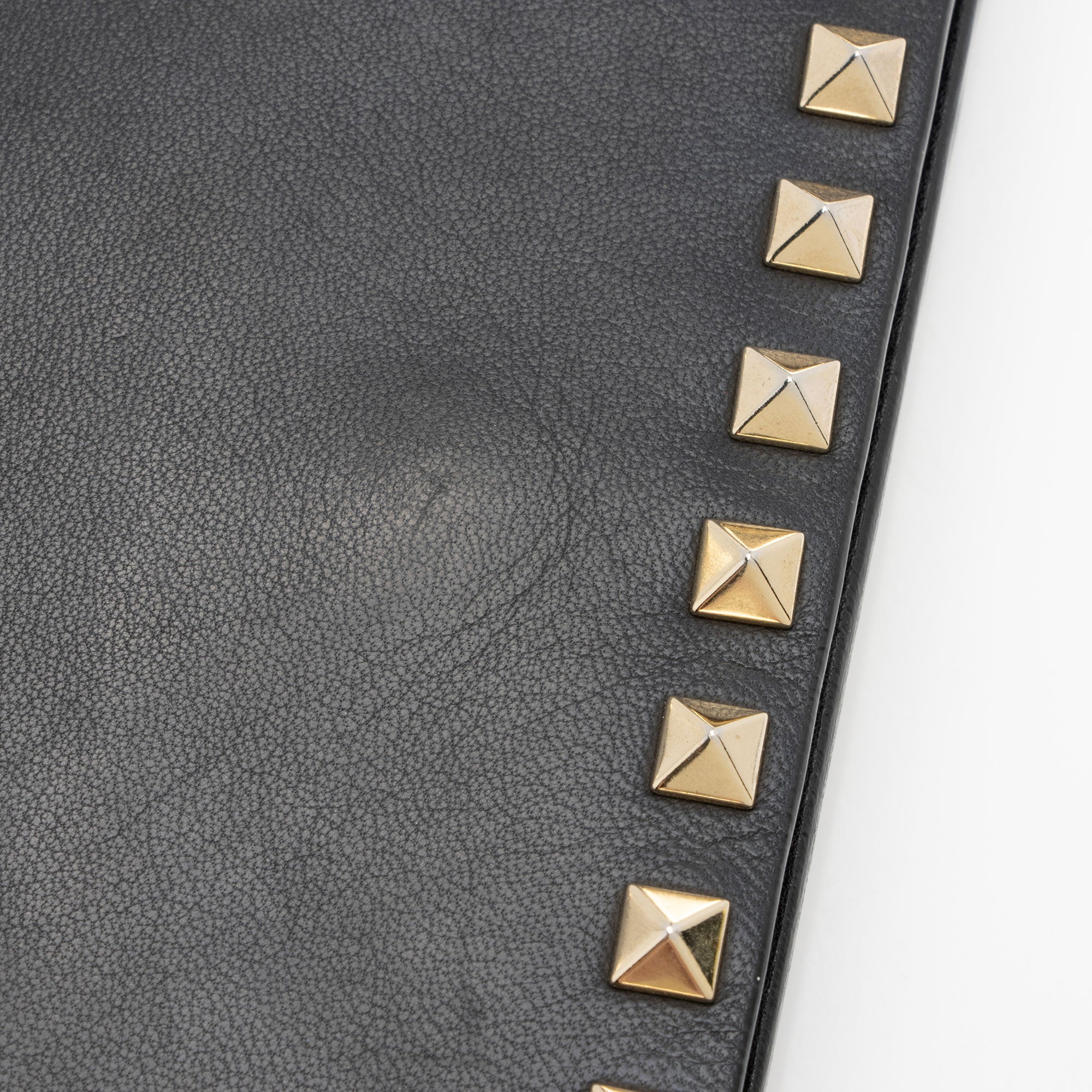 Valentino Nappa Leather Rockstud Clutch (SHF-RoJnJH)