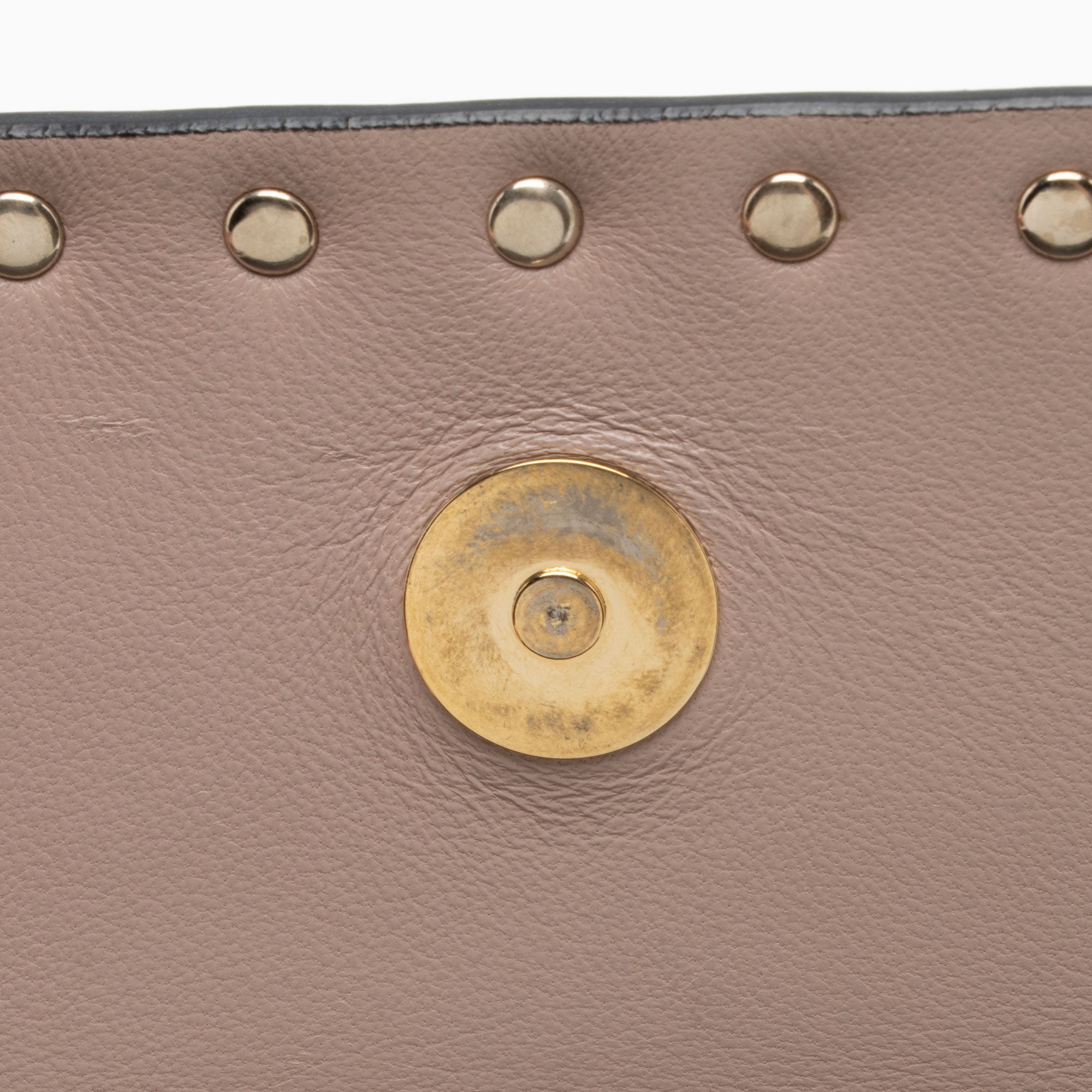 Valentino Nappa Leather Rockstud Clutch (SHF-RoJnJH)