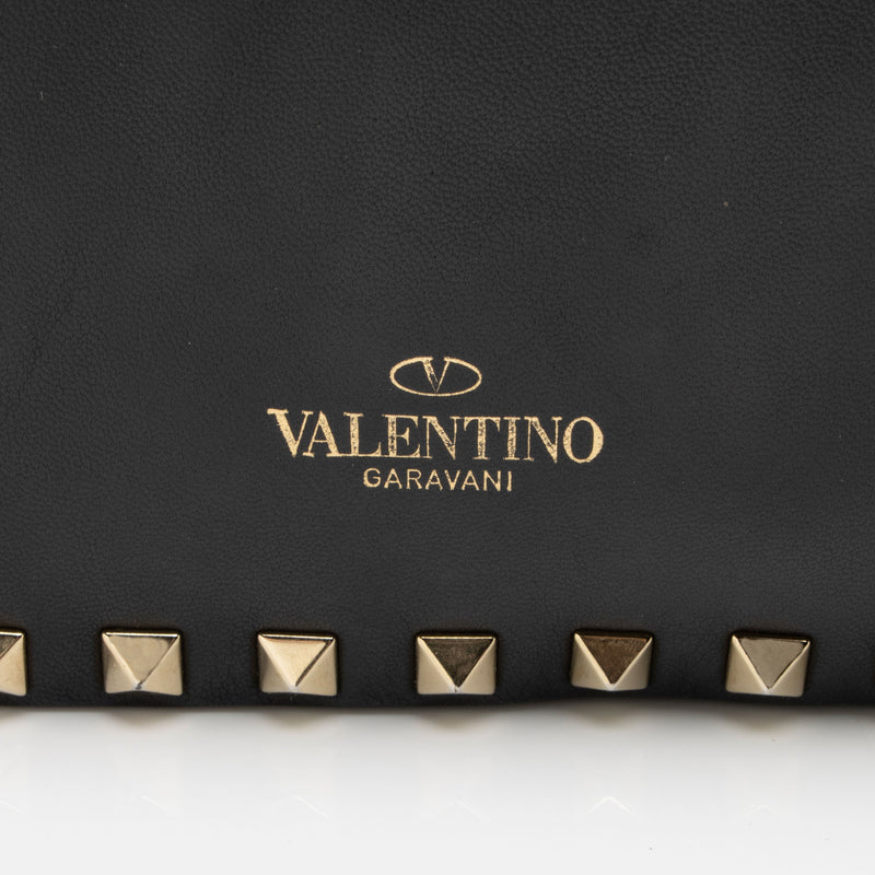 Valentino Nappa Leather Rockstud Clutch (SHF-RoJnJH)