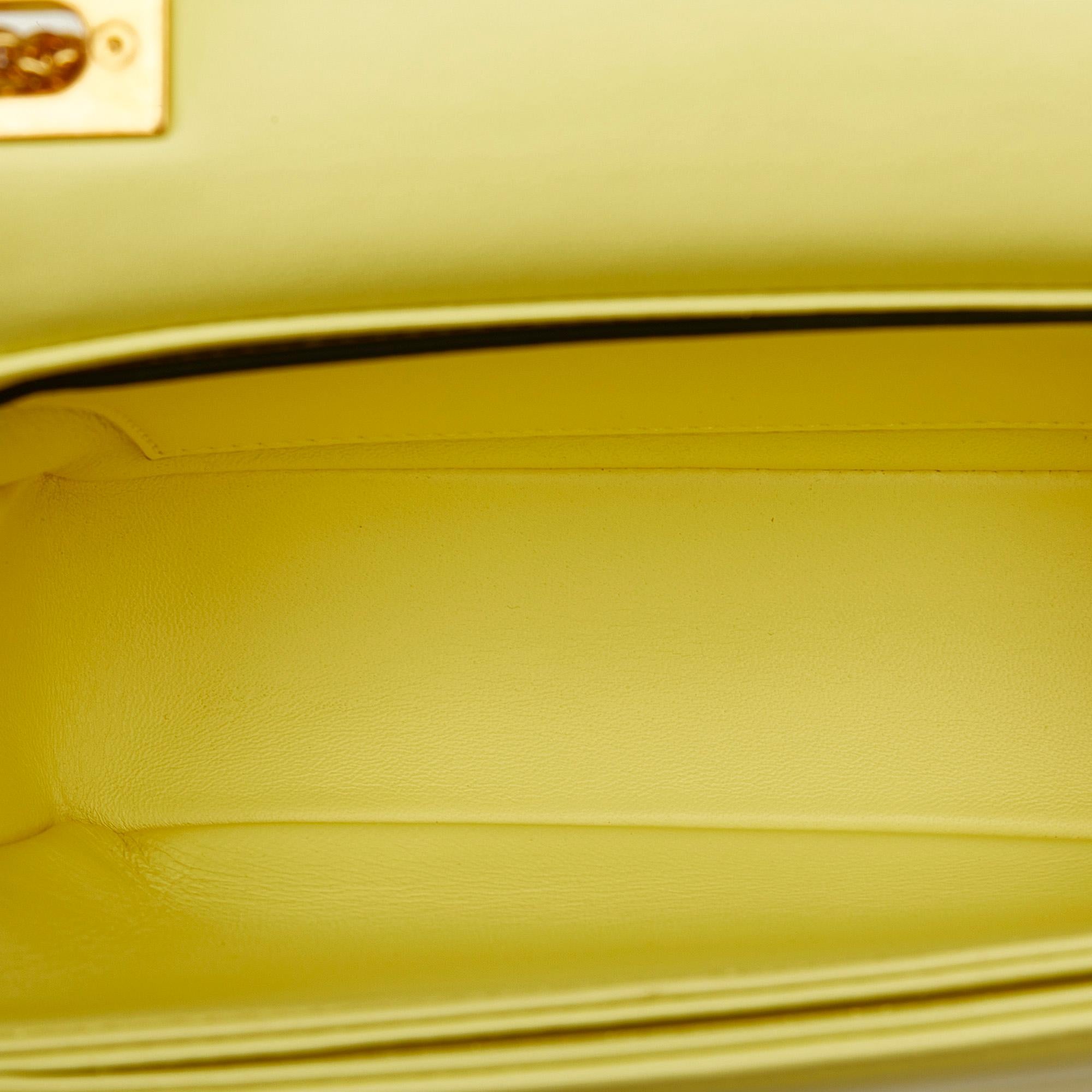 Valentino One Stud Crossbody Bag (SHG-eDElyM)