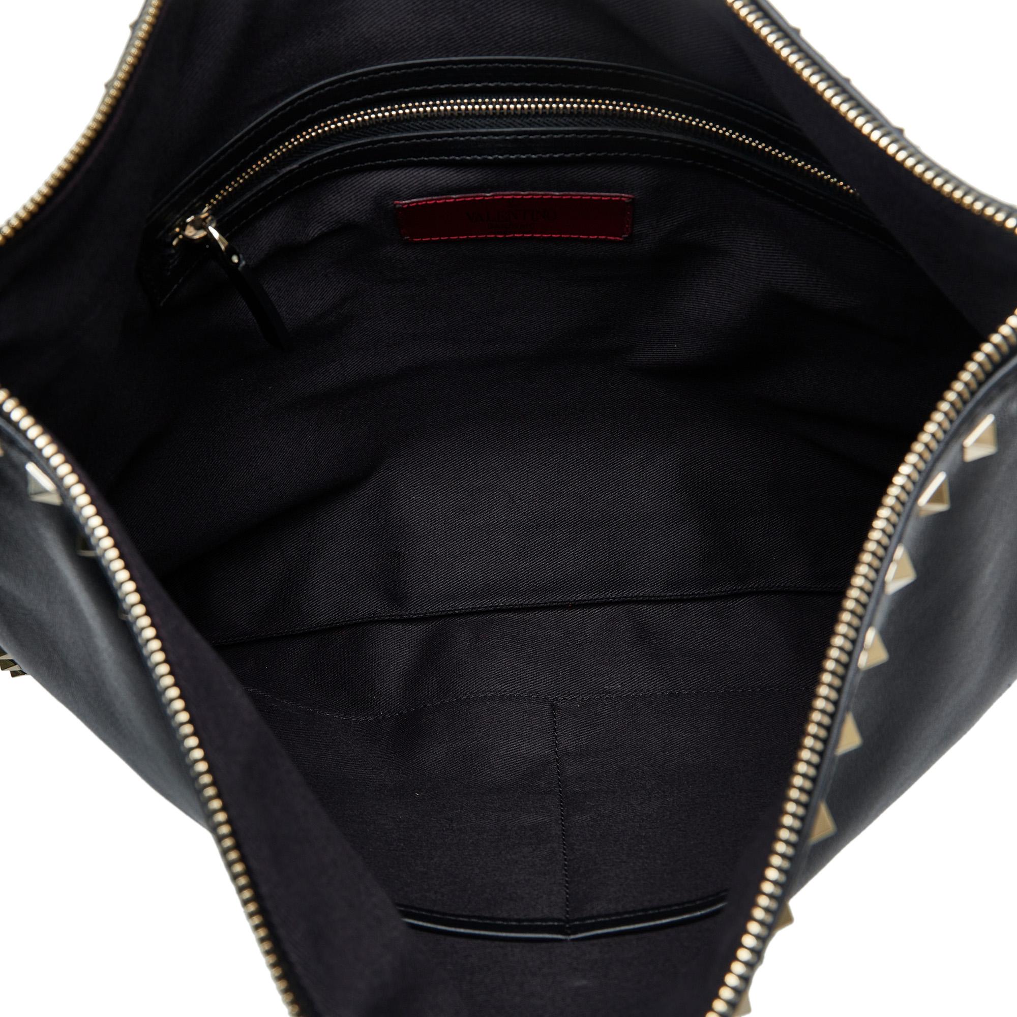 Valentino Rockstud Clutch Bag (SHG-D91Xa1)