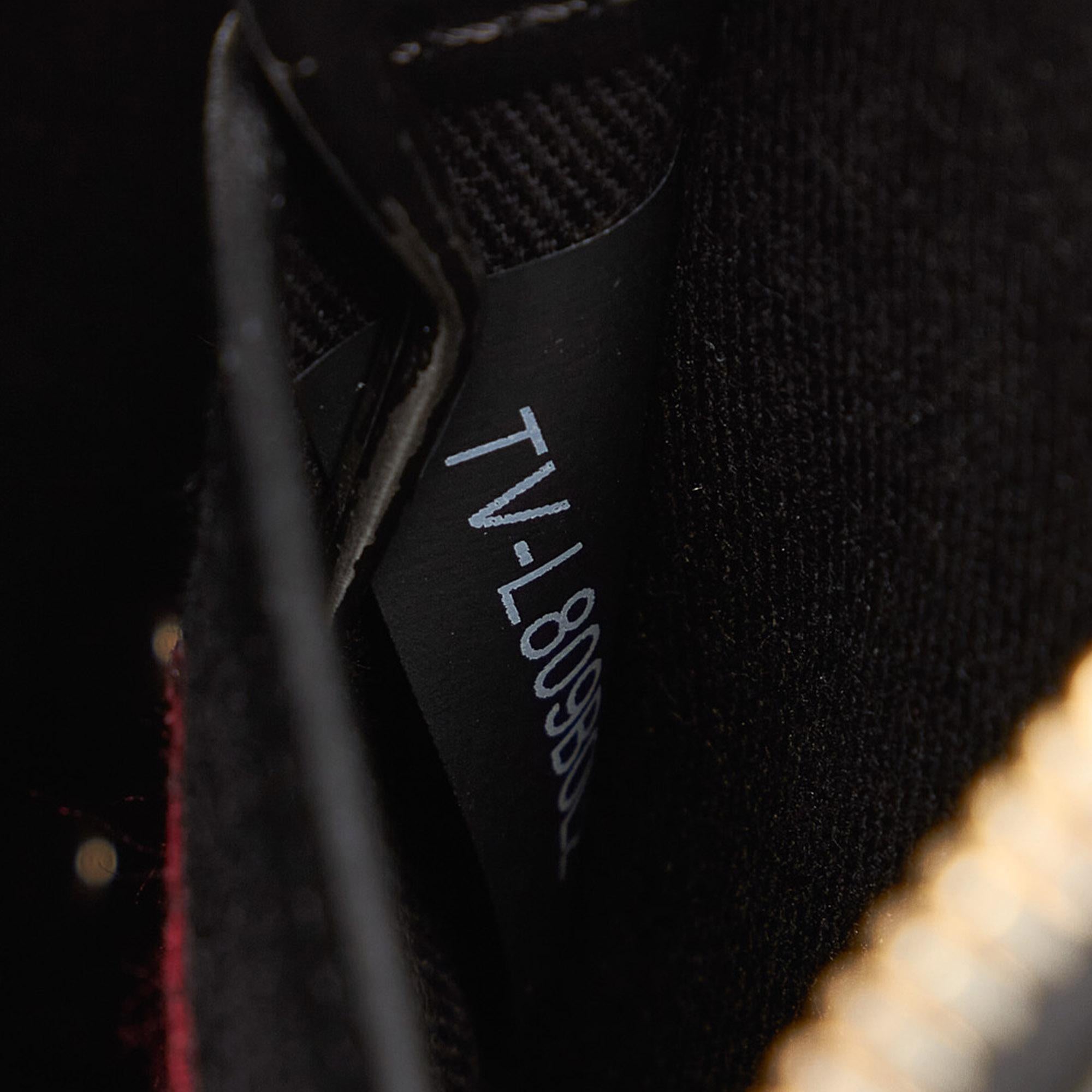 Valentino Rockstud Crossbody (SHG-ZJ8aSa)