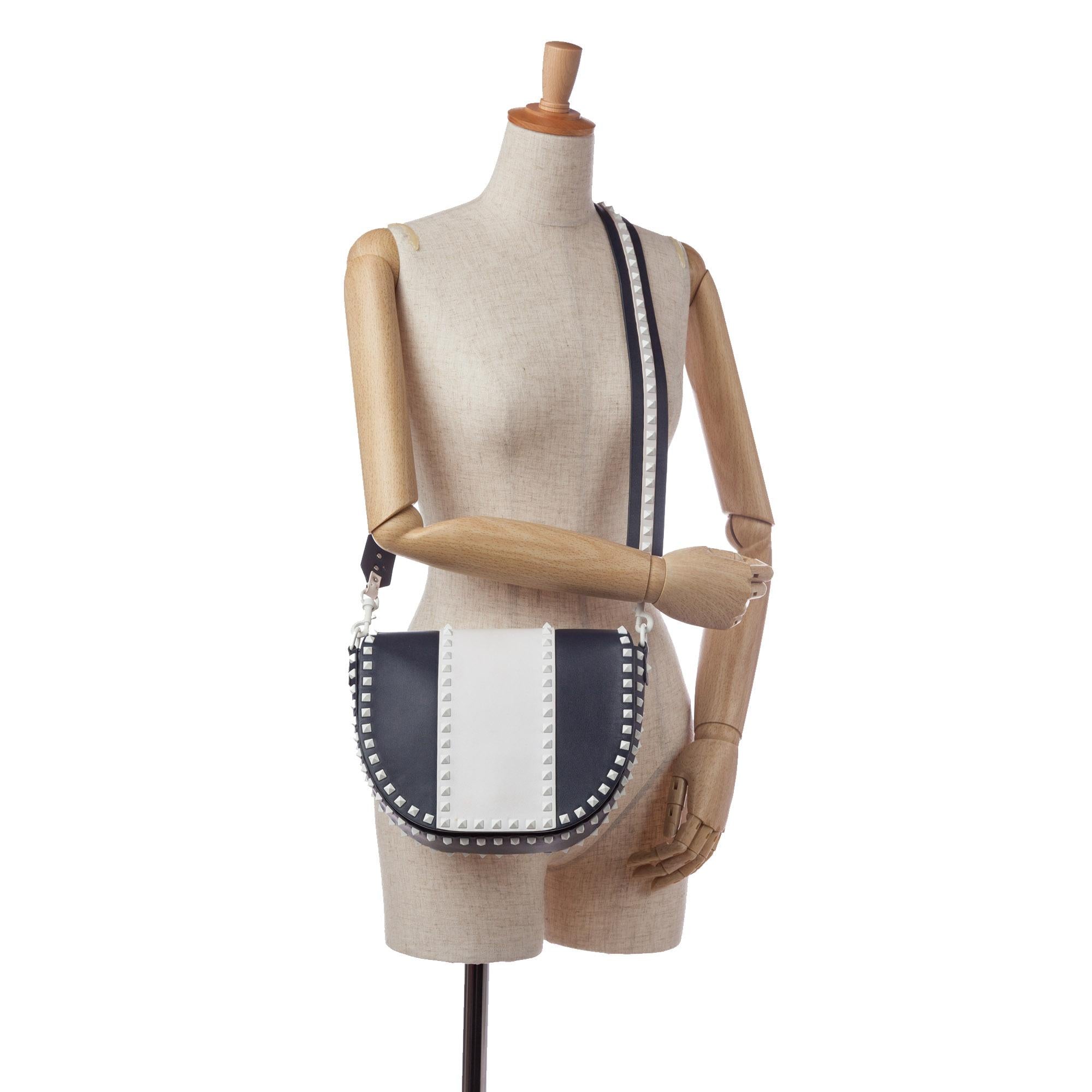 Valentino Rockstud Free Leather Crossbody Bag (SHG-35102)