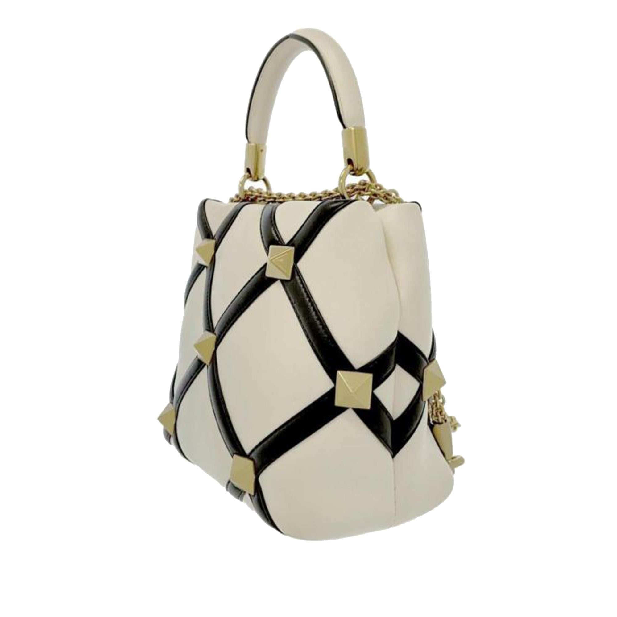 Valentino Roman Stud Satchel (SHG-XnmL16)