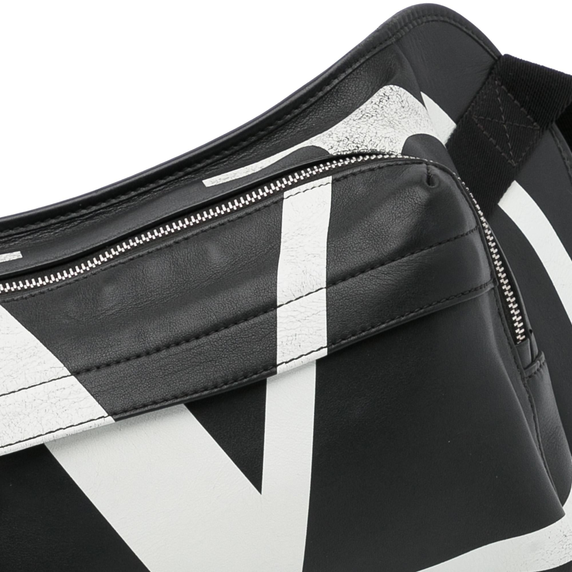 Valentino V Logo Belt Bag (SHG-urd3lq)