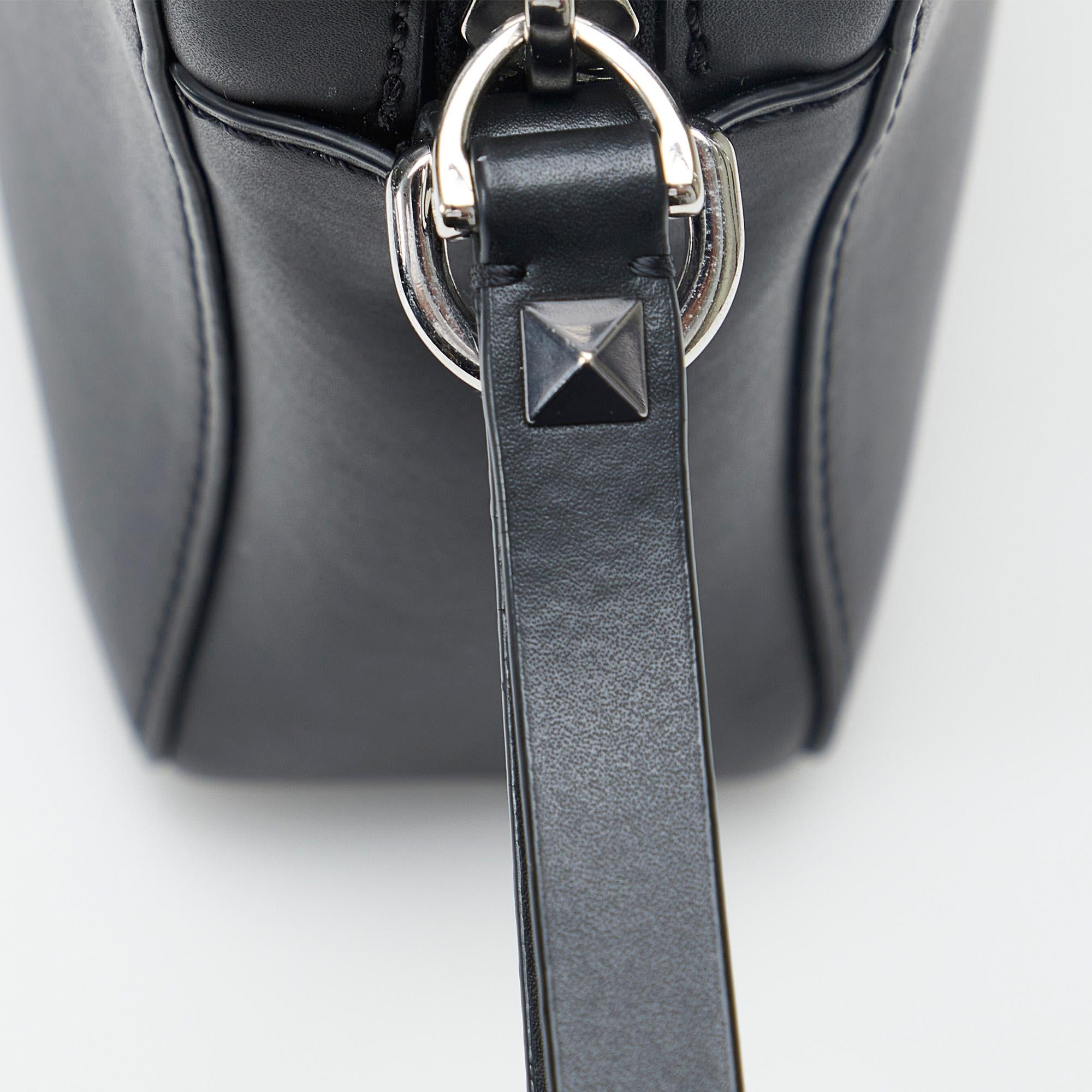 Valentino VLTN Crossbody Bag (SHG-KiLcnW)