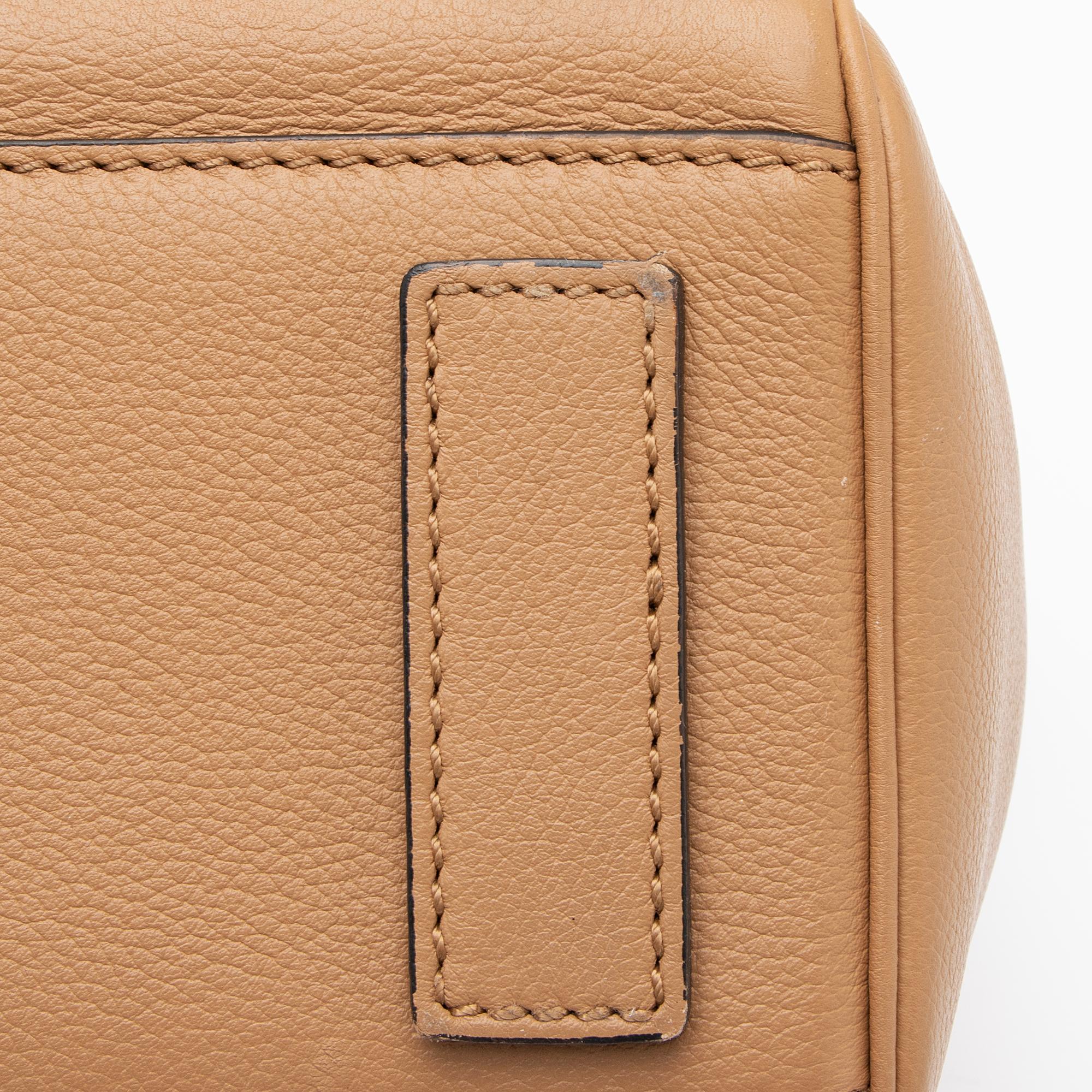 Versace Grained Leather Le Medusa Medium Satchel (SHF-STNaOB)