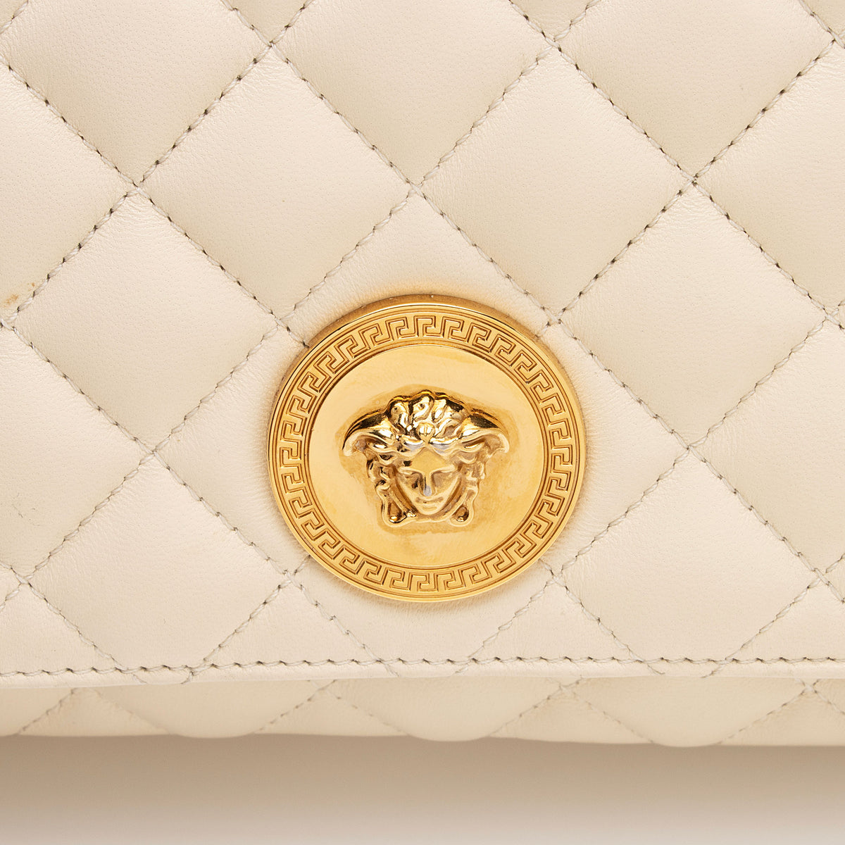 Versace Quilted Leather Medusa Flap Shoulder Bag (SHF-CZWzsb)