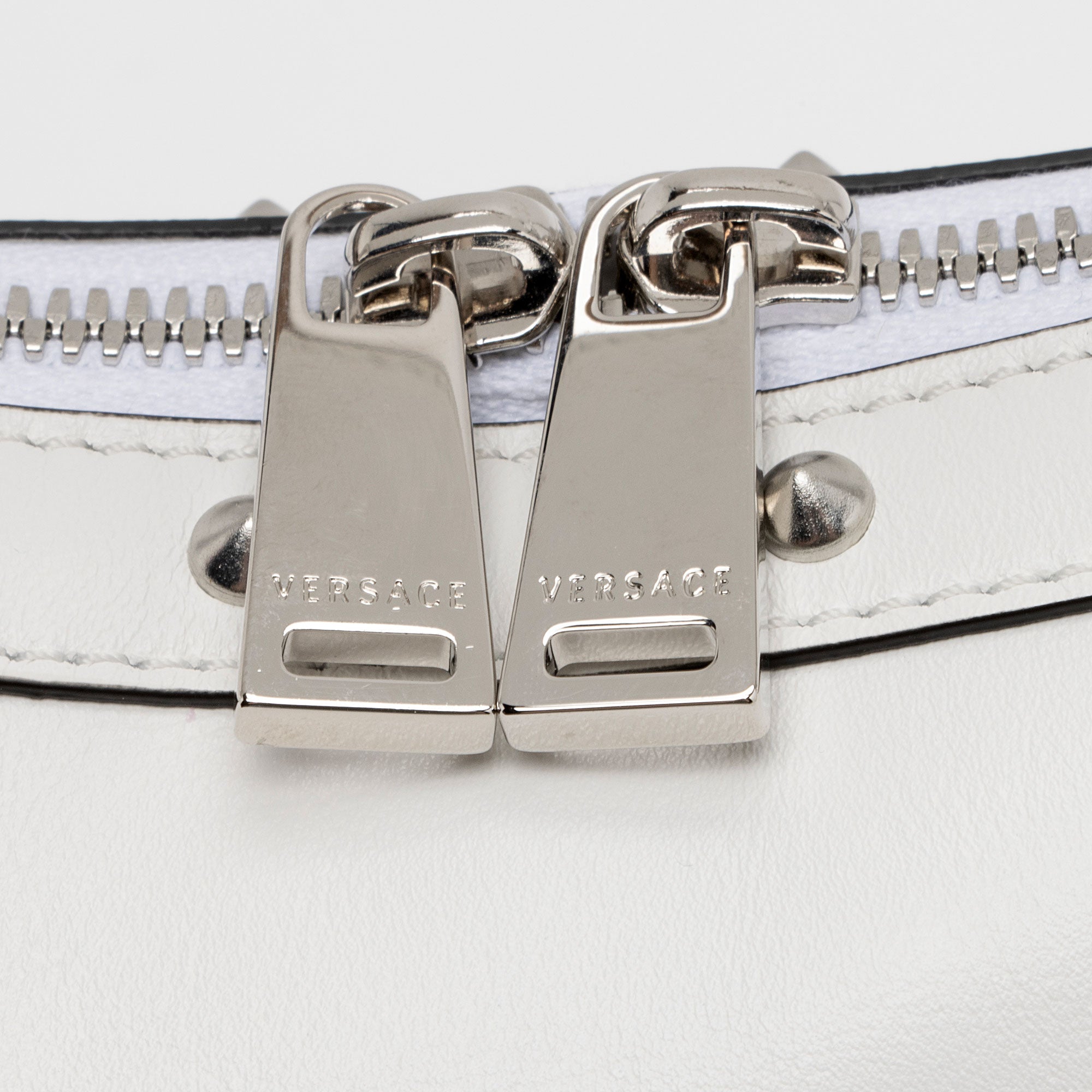 Versace Studded Leather Repeat Hobo (SHF-GnzrTs)